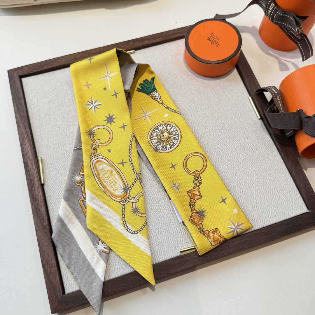 에르메스(HERMES) 트윌리 실크 목도리 스카프