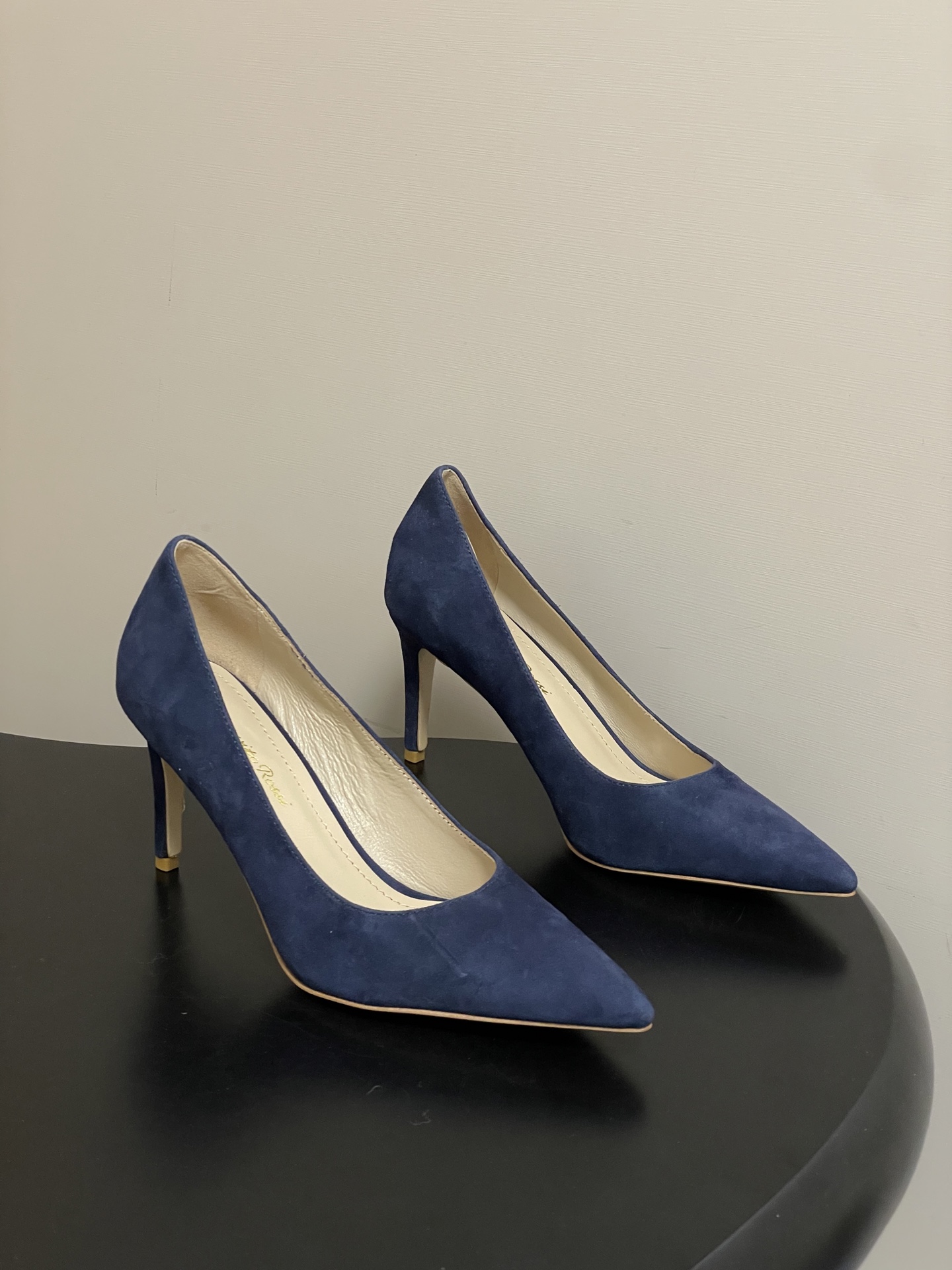 지안비토 로시(GIANVITO ROSSI) 포인티드 하이힐 신발