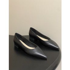 지안비토 로시(GIANVITO ROSSI) 포인티드 플랫슈즈 신발