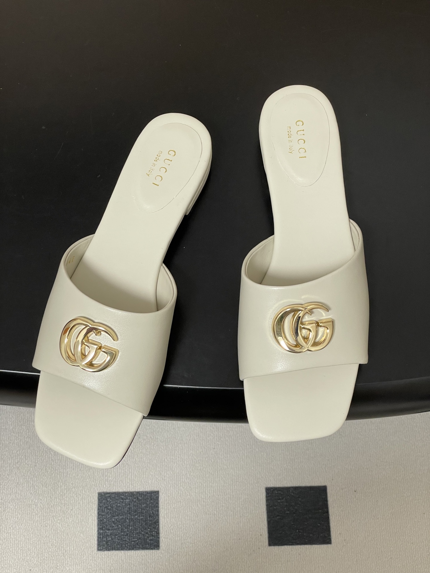 구찌(GUCCI) 더블 G 버클 슬리퍼 신발