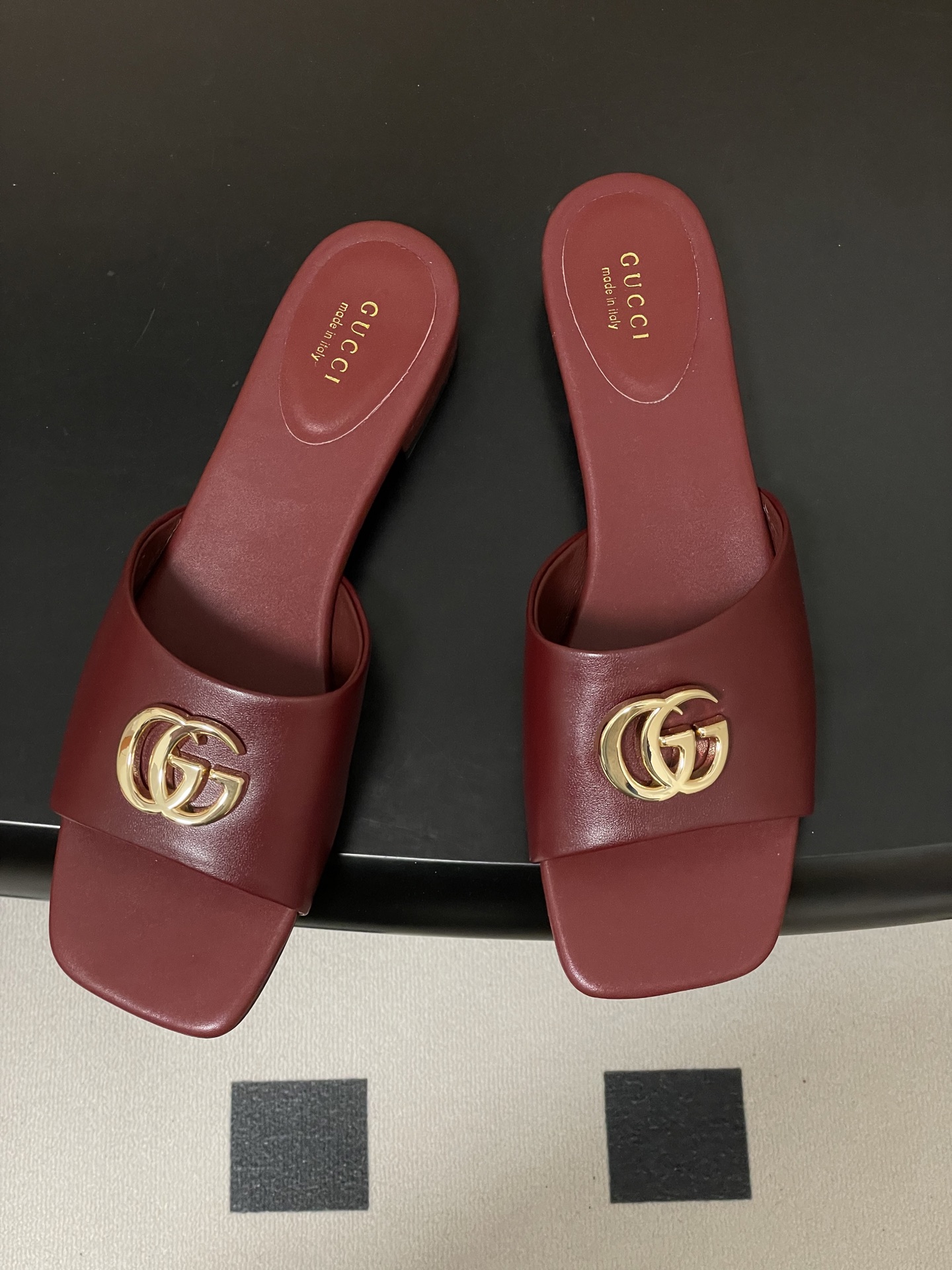 구찌(GUCCI) 더블 G 버클 슬리퍼 신발