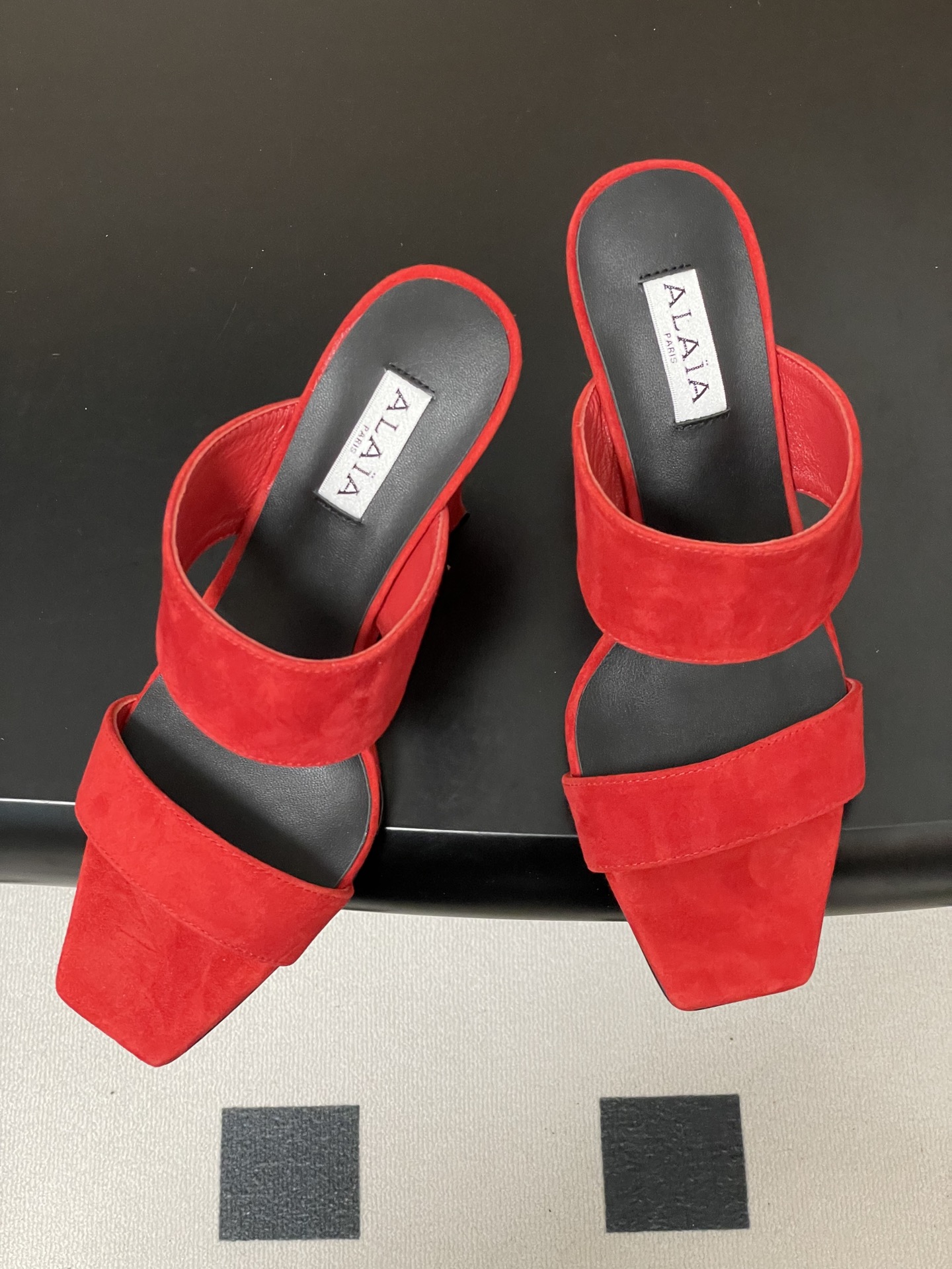 알라이아(ALAIA) 스웨이드 웨지 뮬 구두 신발