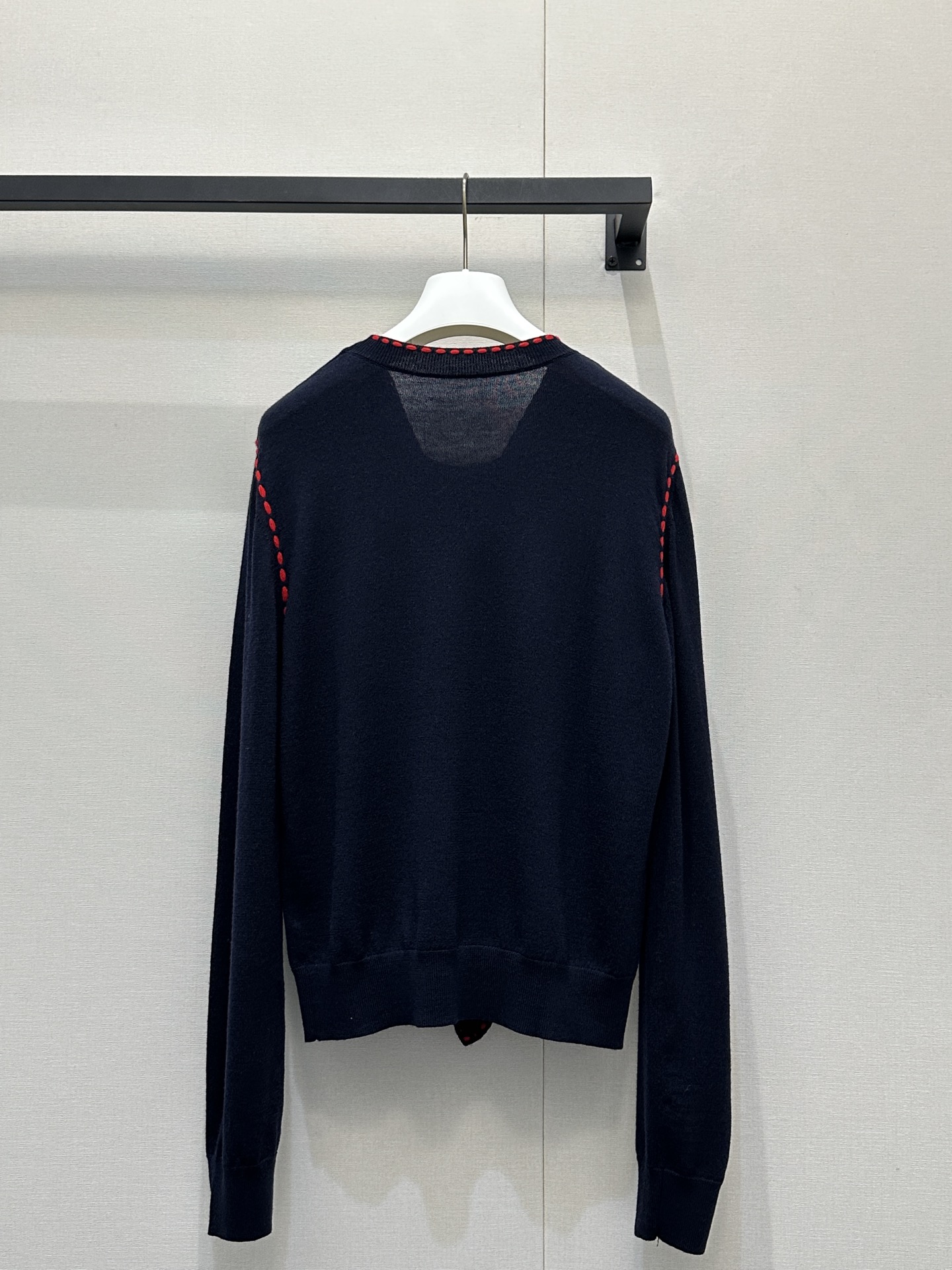 로에베(LOEWE) 리본 디테일 울 니트 의류