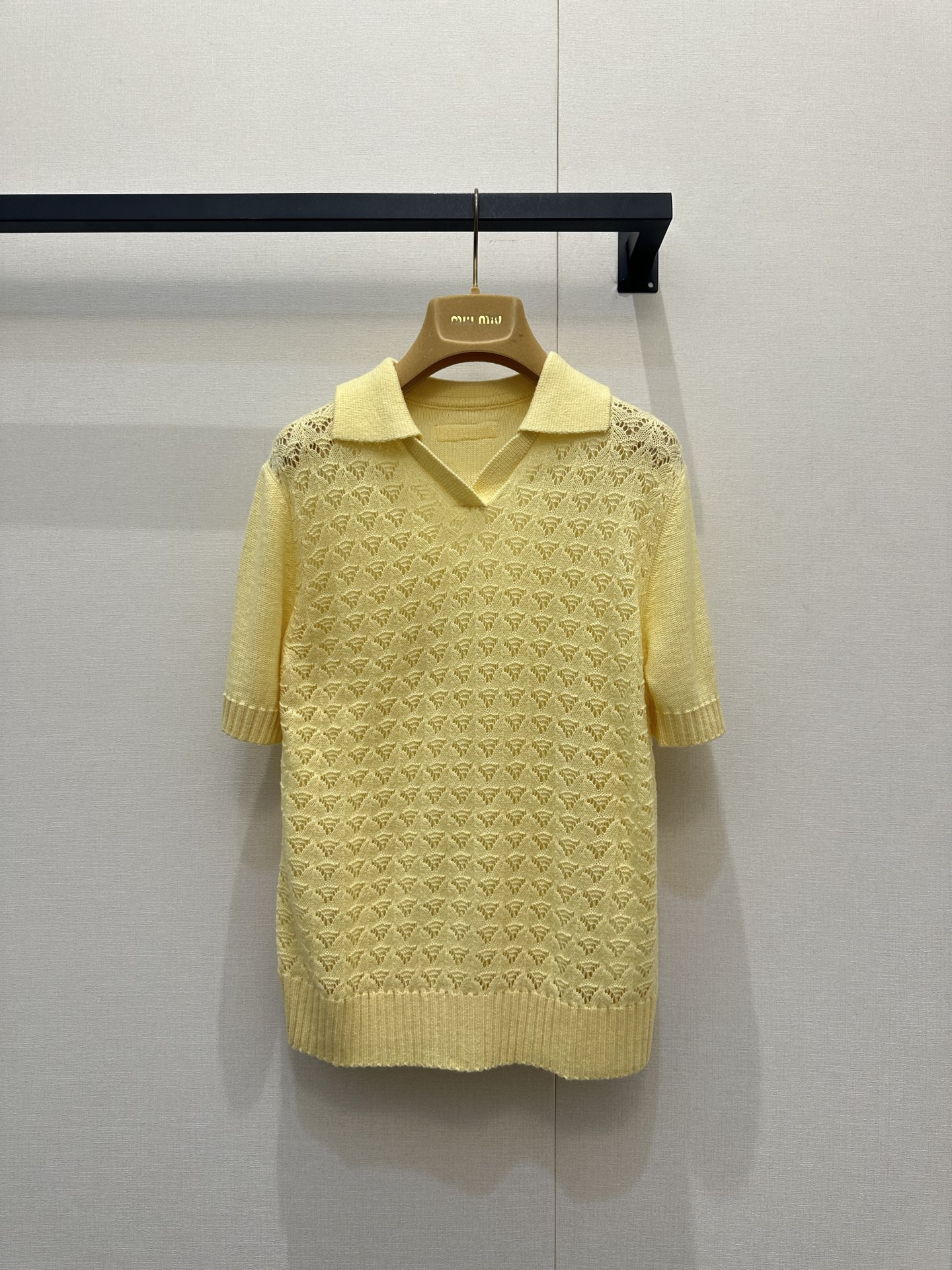 미우미우(MIU MIU) 펀칭 니트 폴로 셔츠 의류