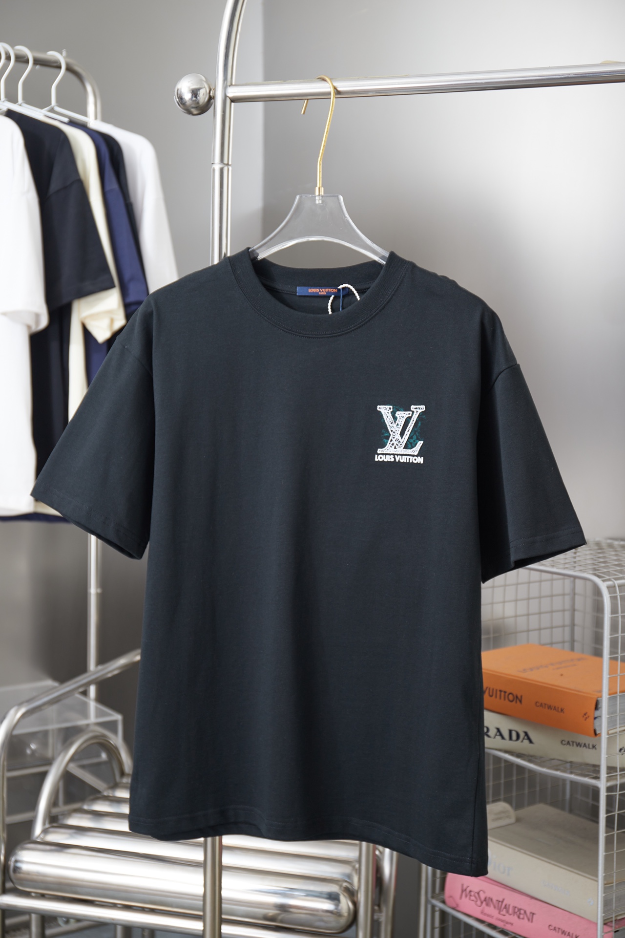 루이비통(LV) 프린팅 반팔 티셔츠 의류