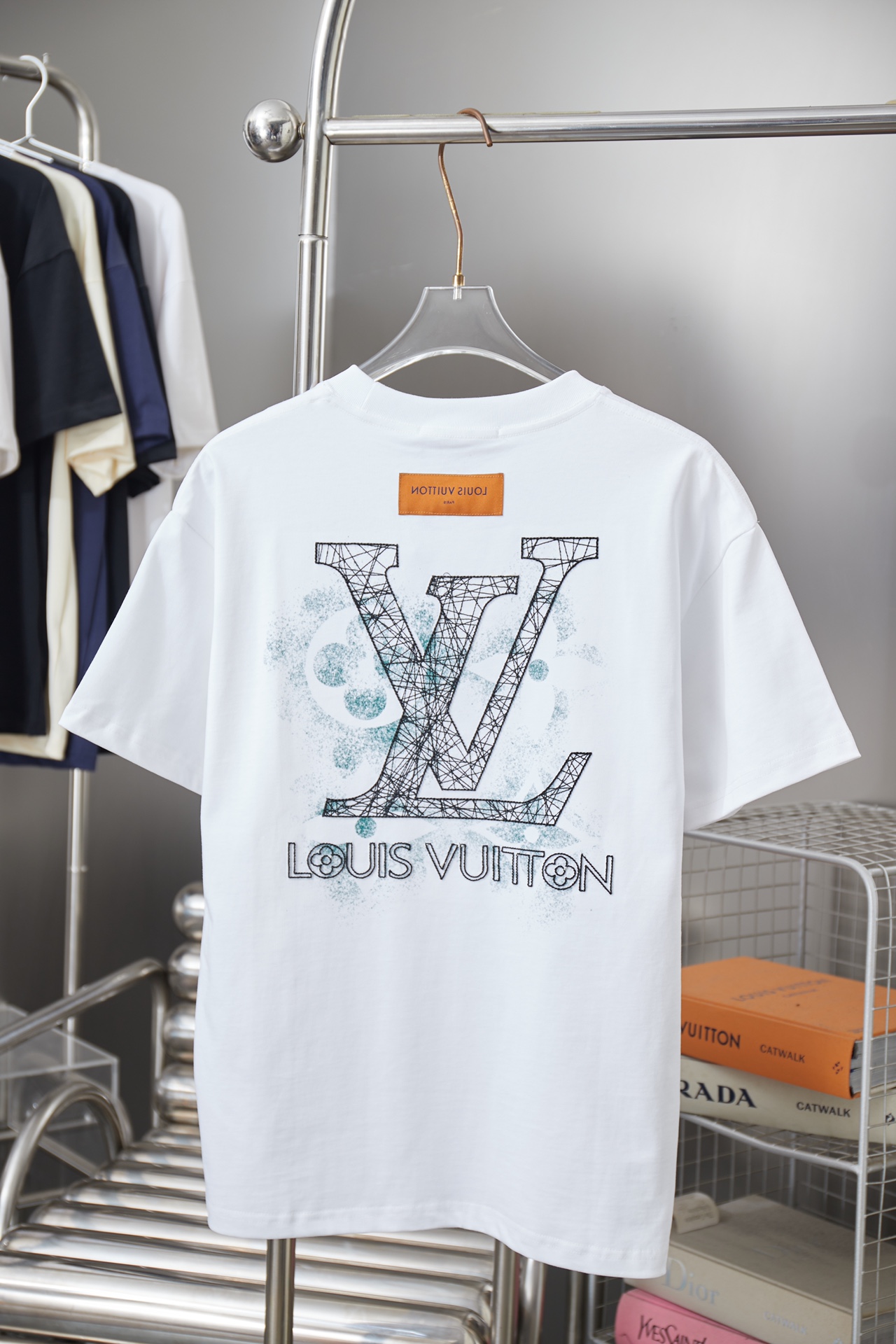 루이비통(LV) 프린팅 반팔 티셔츠 의류