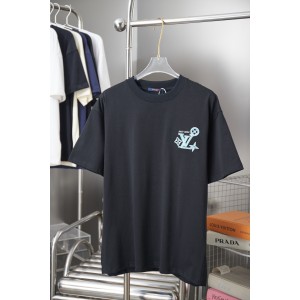 루이비통(LV) 입체 자수 로고 반팔 티셔츠 의류