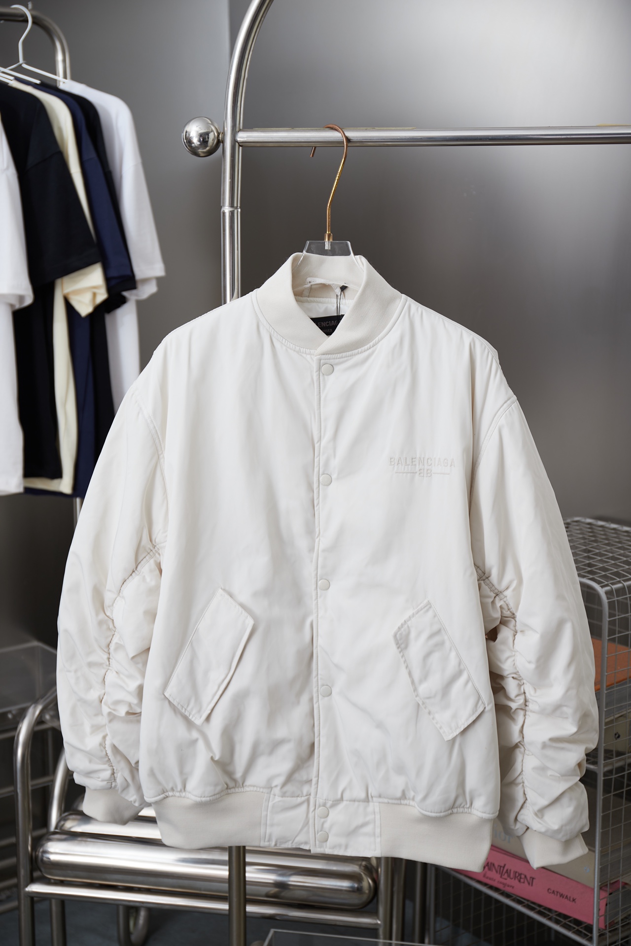 발렌시아가(Balenciaga) 레터 로고 클래식 항공 점퍼 의류
