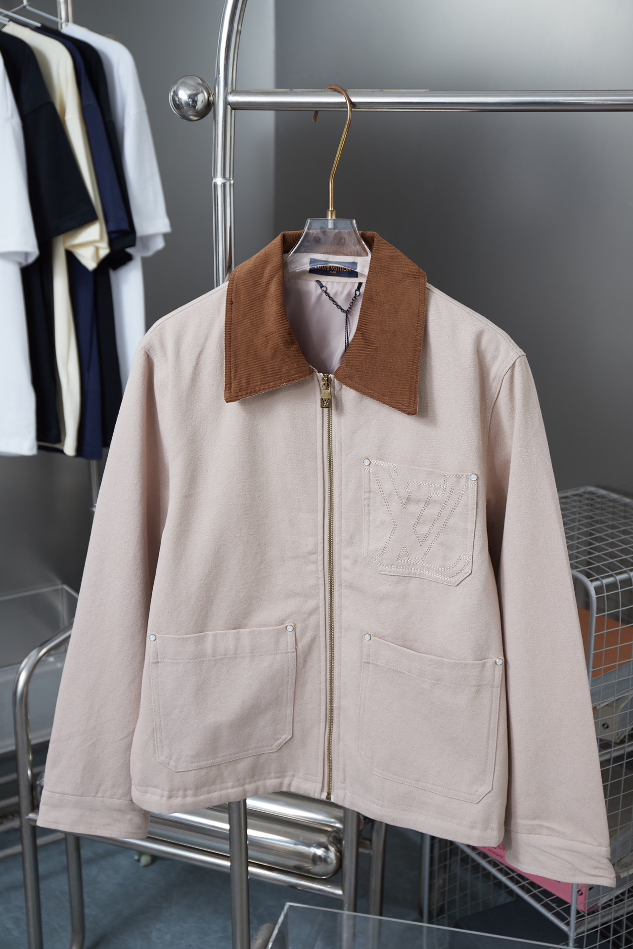 루이비통(LV) 포켓 자수 캔버스 자켓 의류
