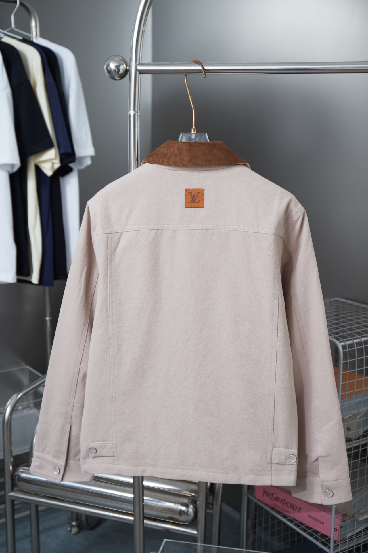 루이비통(LV) 포켓 자수 캔버스 자켓 의류