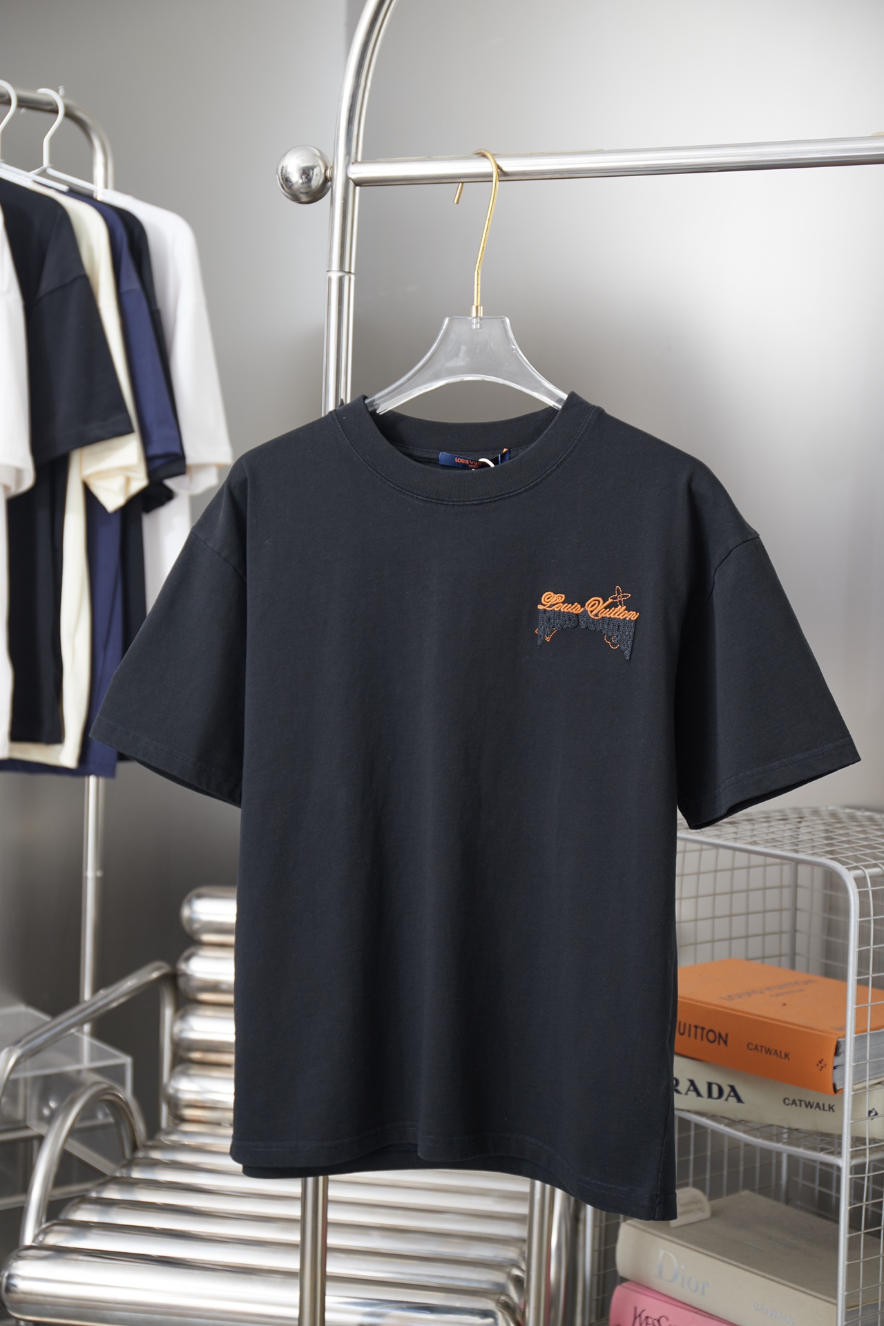 루이비통(LV) 로고 워싱 반팔 티셔츠 의류