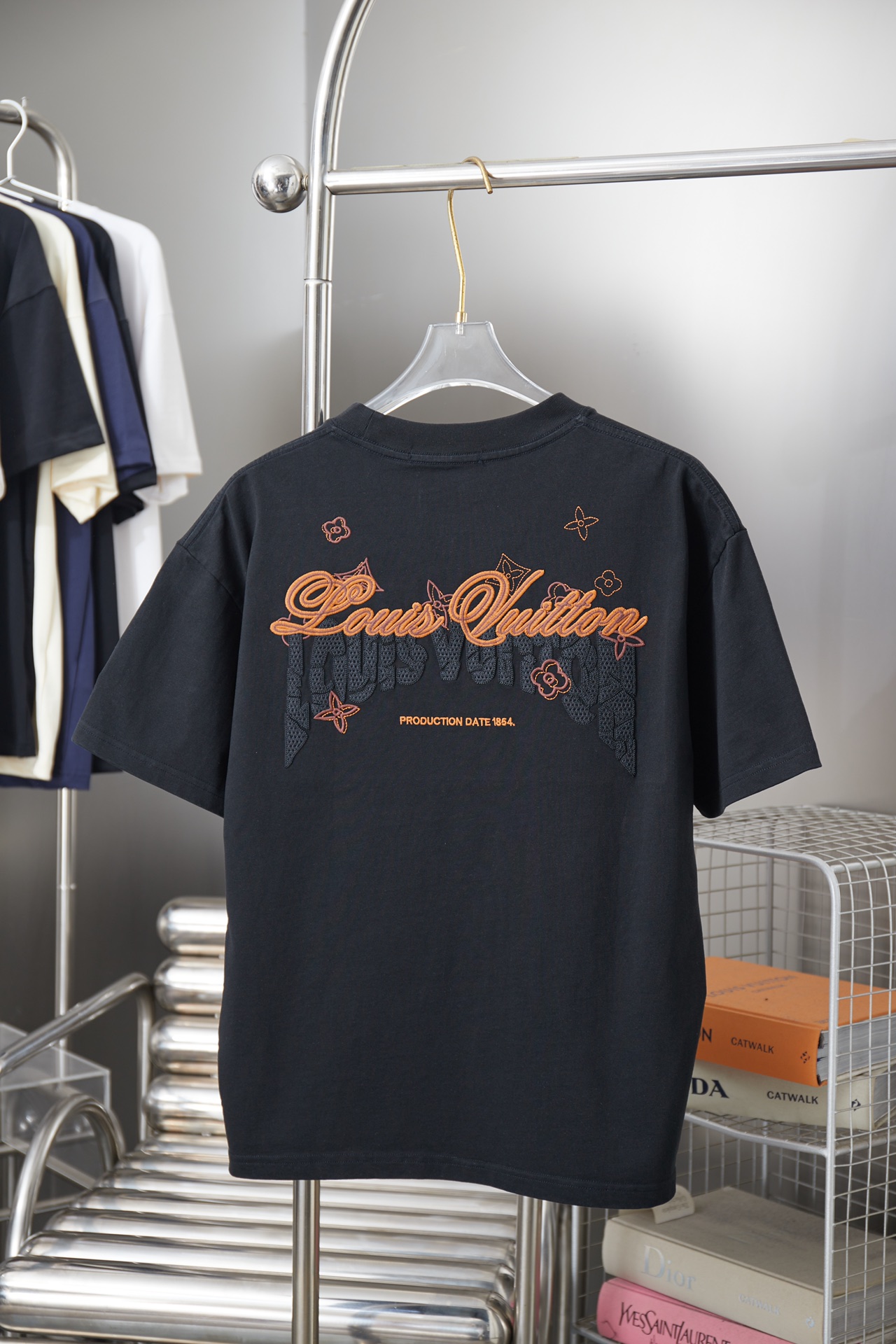 루이비통(LV) 로고 워싱 반팔 티셔츠 의류