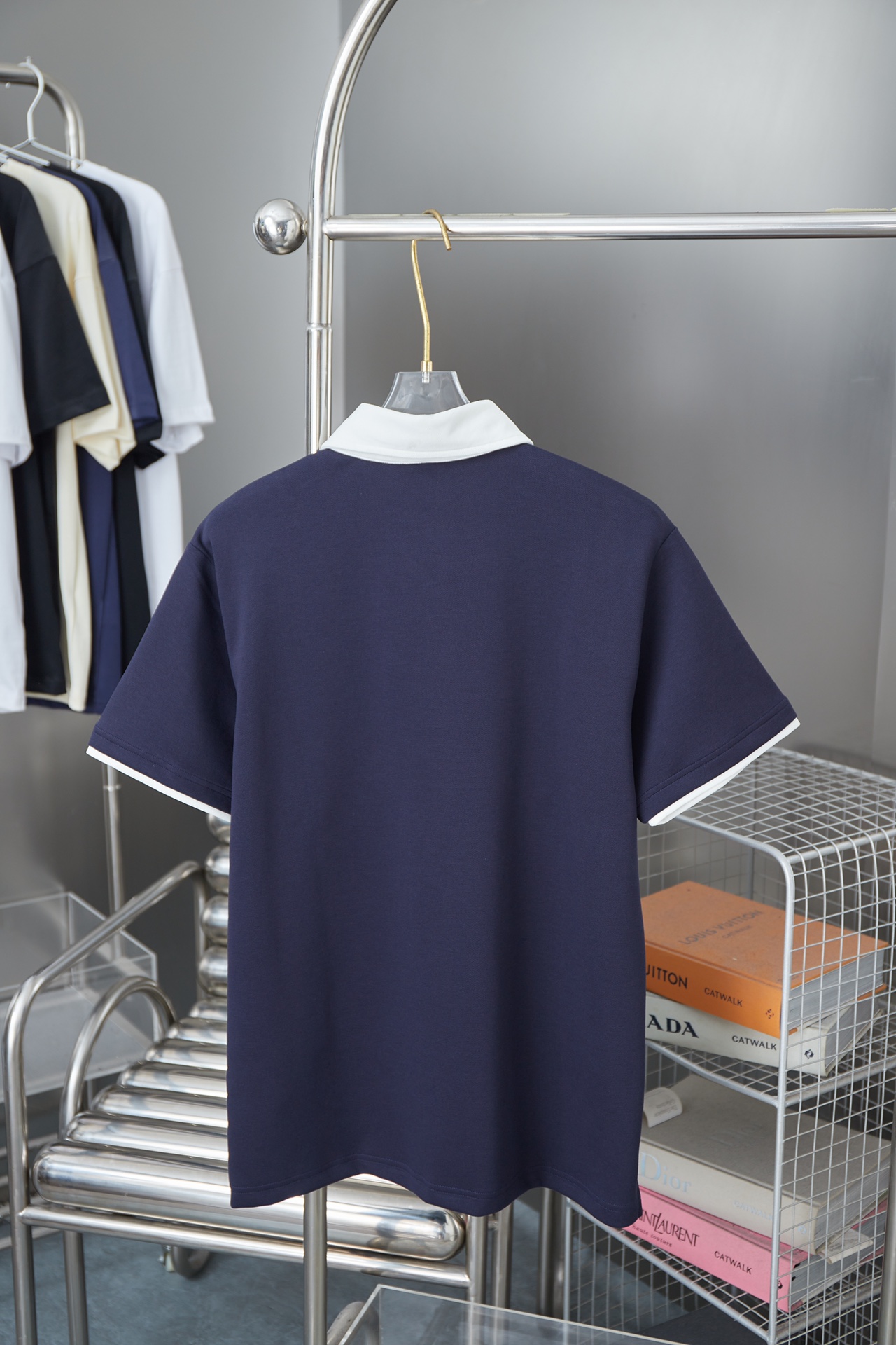 루이비통(LV) 로고 워싱 반팔 티셔츠 의류