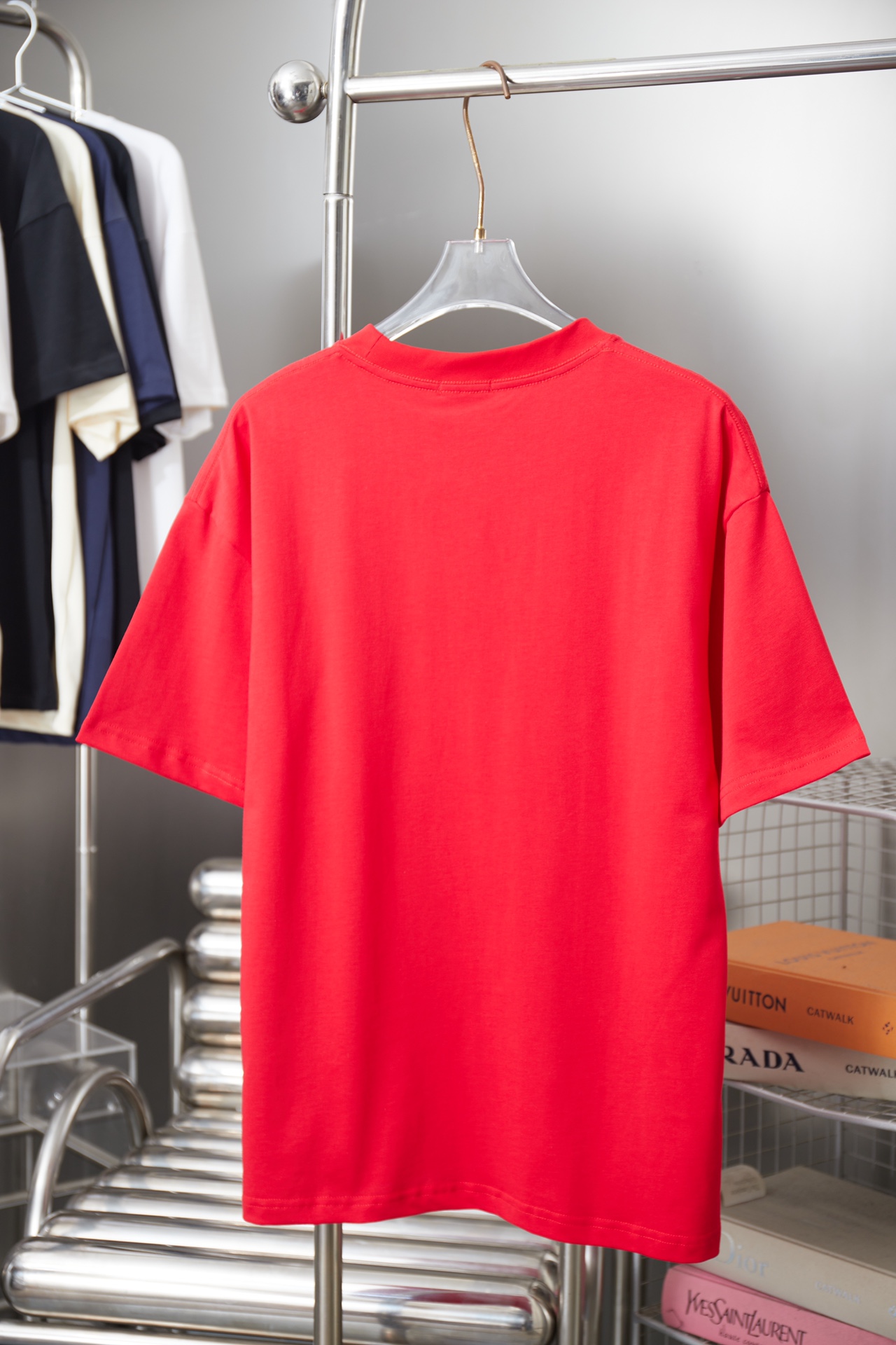 디올(DIOR) CD 자수 로고 반팔 티셔츠 의류