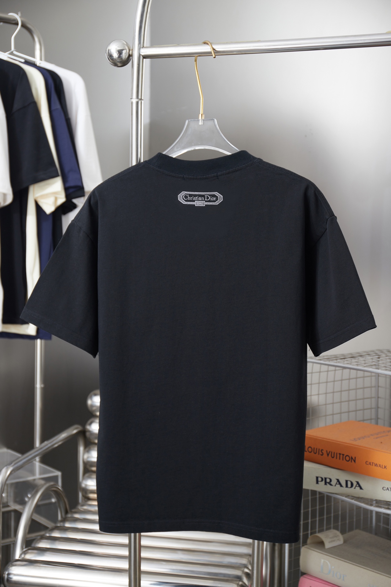 디올(DIOR) 로고 반팔 티셔츠 의류