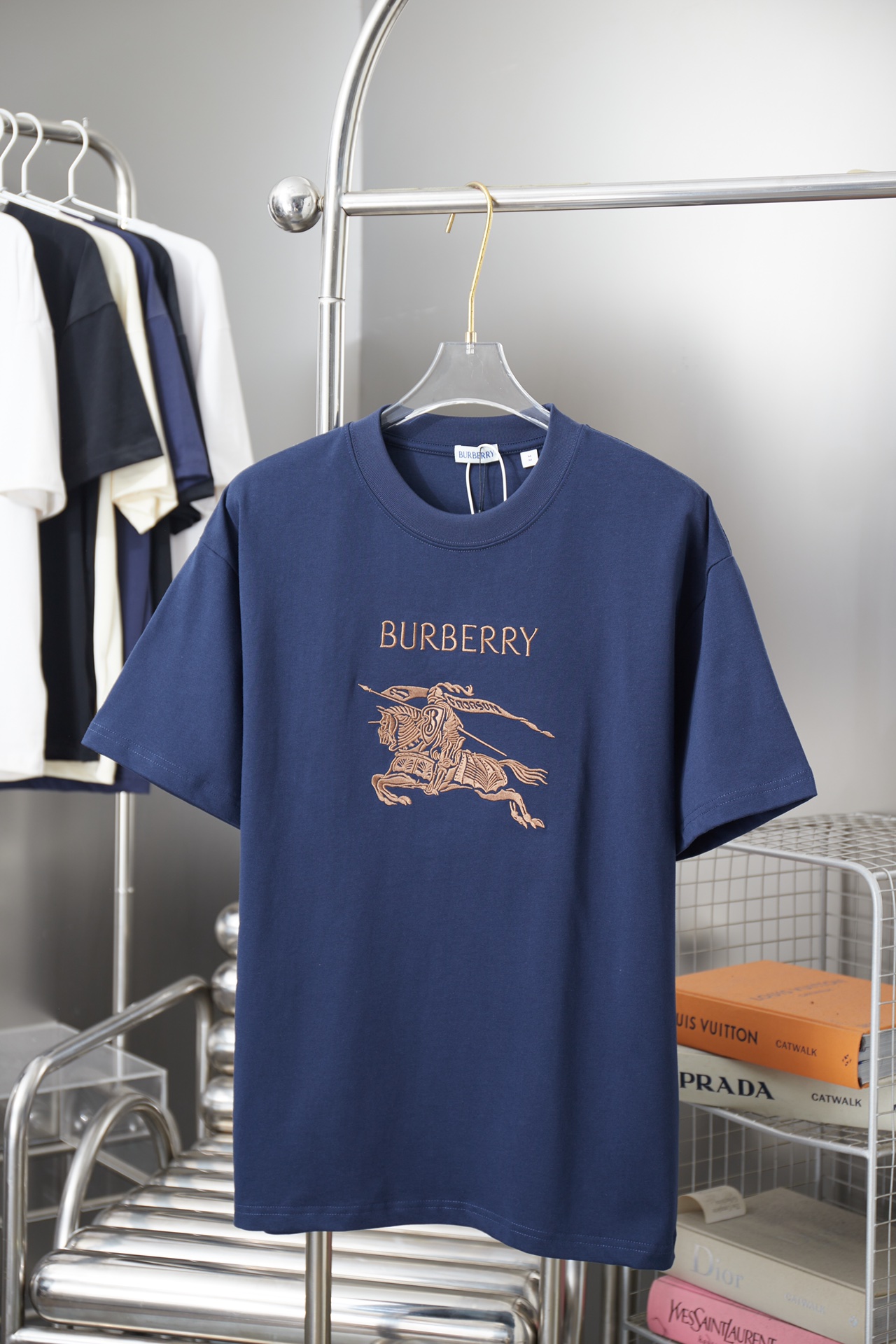 버버리(BURBERRY) 마술 기사 자수 로고 반팔 티셔츠 의류