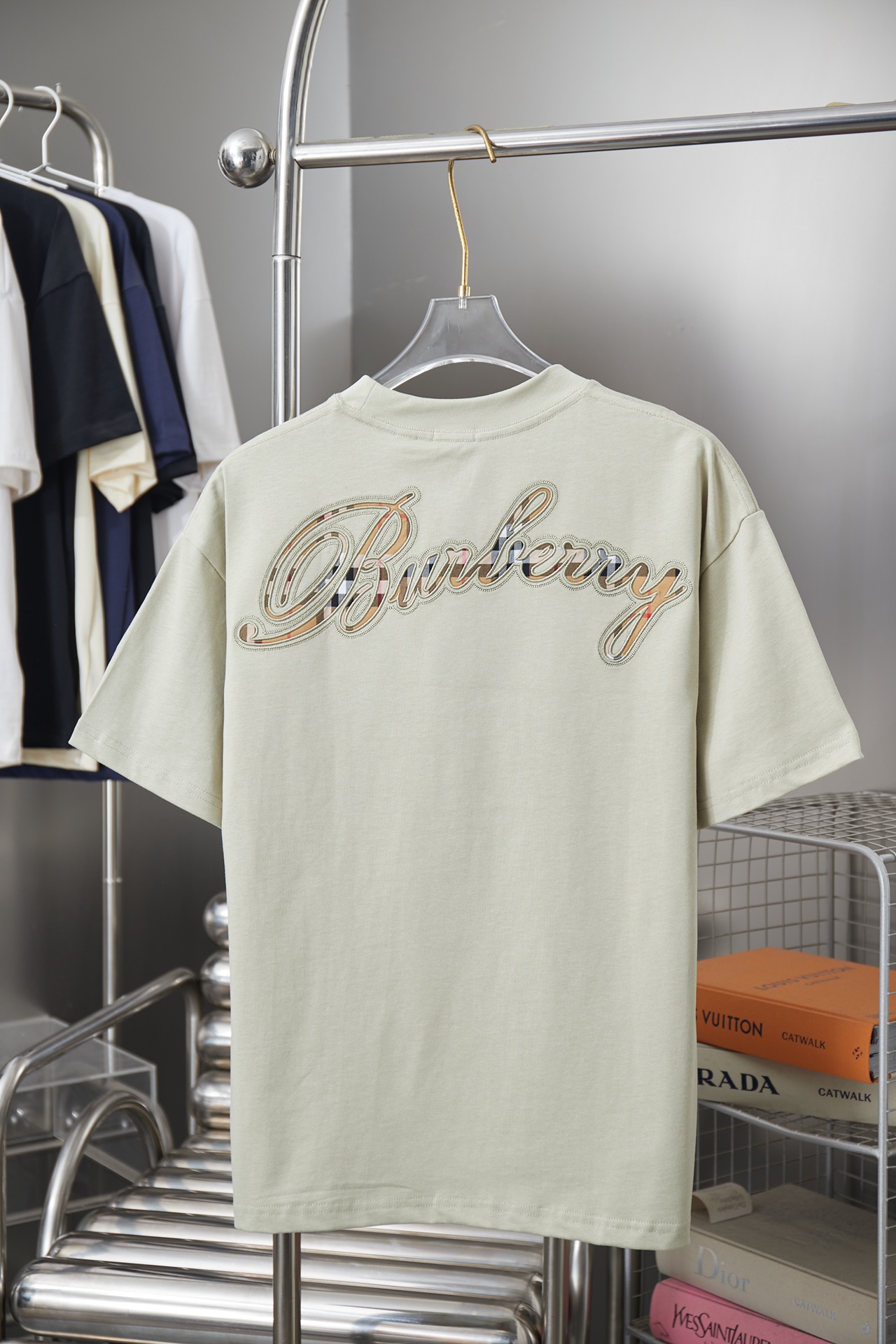 버버리(BURBERRY) 체크 스크립트 반팔 티셔츠 의류