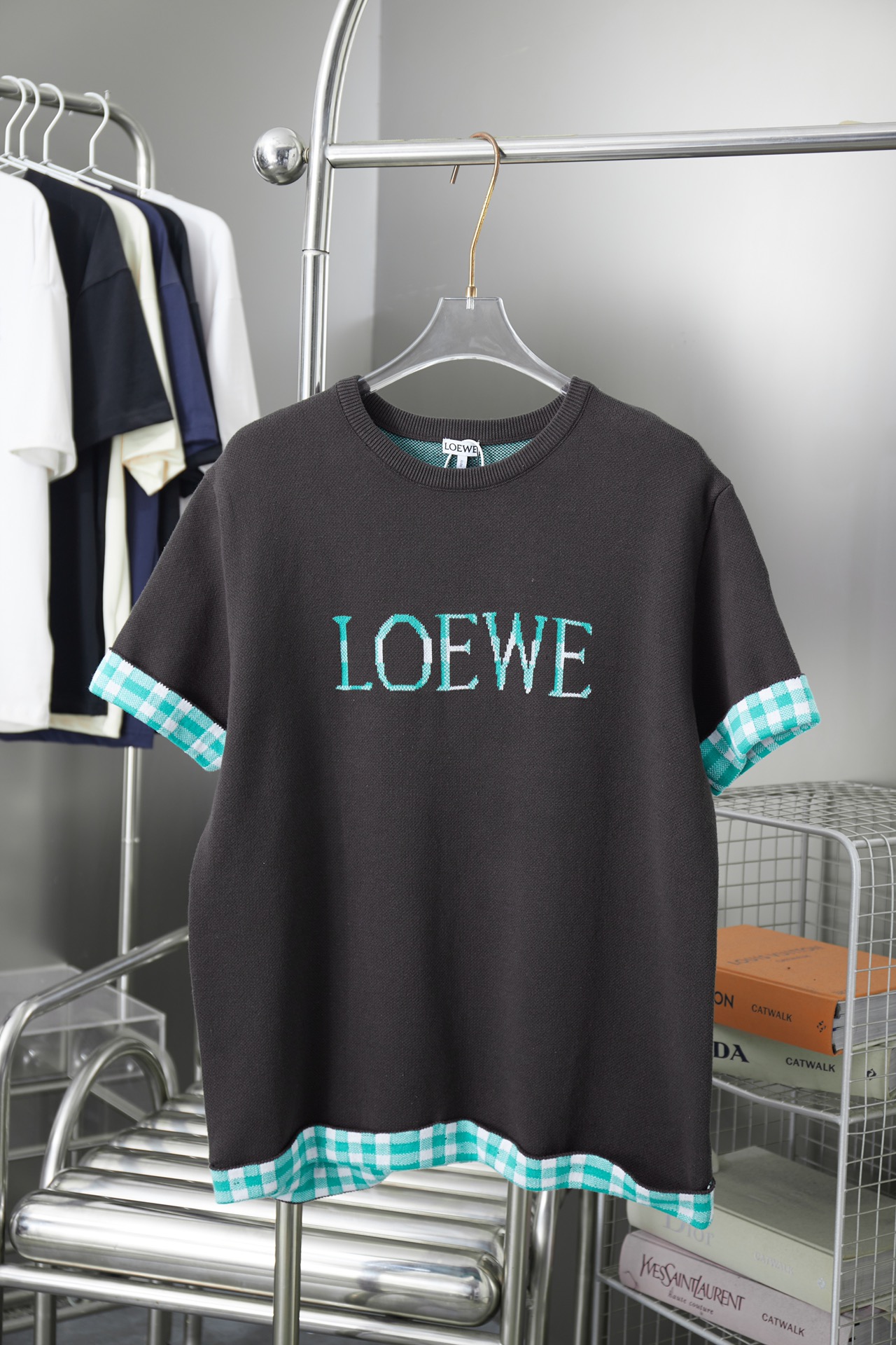 로에베(LOEWE) 체크 자카드 레터 니트 반팔 티셔츠 의류