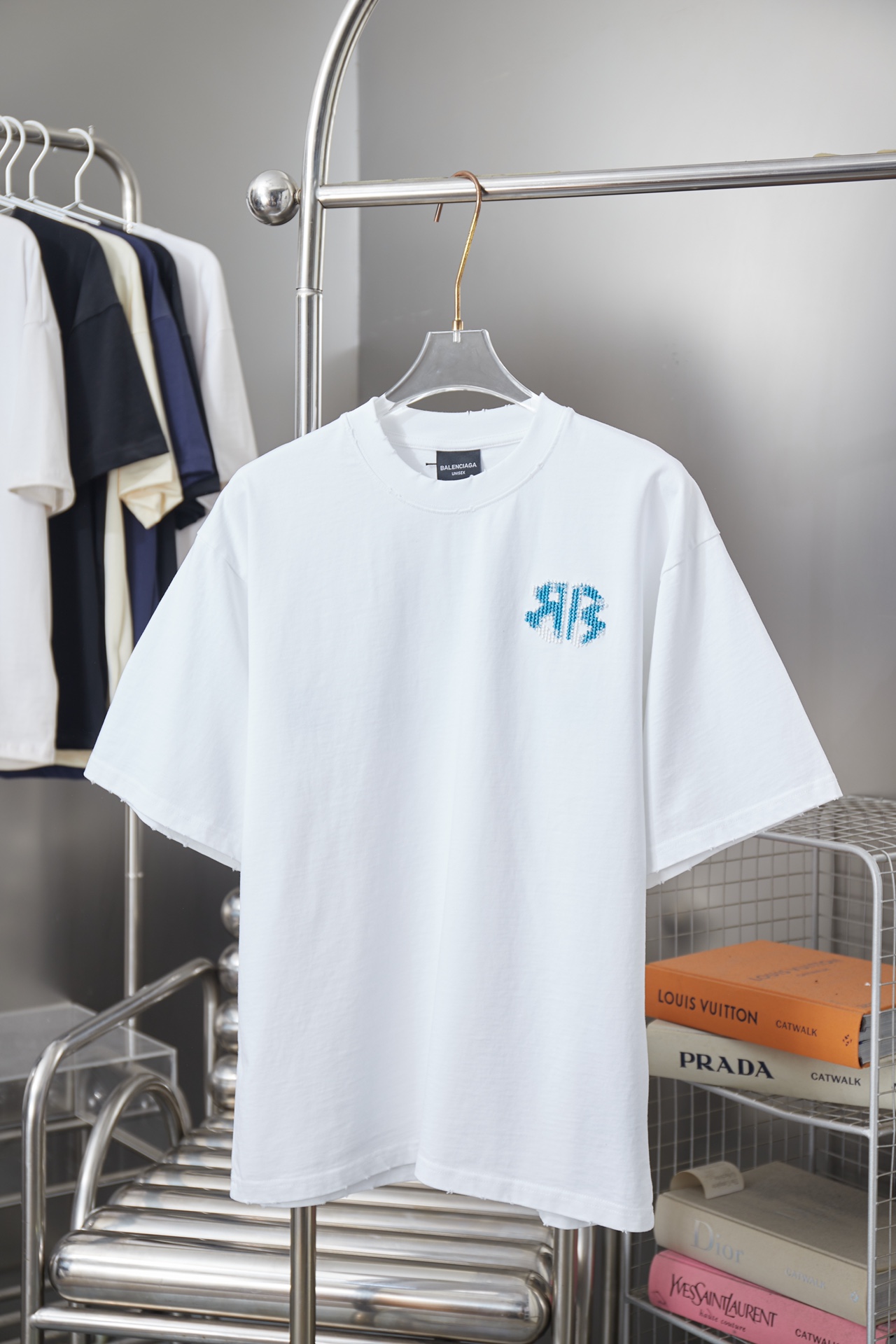 발렌시아가(BALENCIAGA) 레터 로고 반팔 티셔츠 의류