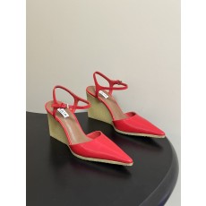 알라이아(ALAIA) 페이턴트 큐브 힐 슬링백 신발