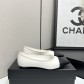 샤넬(CHANEL) 메탈 버클 레더 플랫슈즈 신발