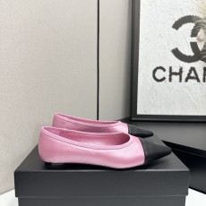 샤넬(CHANEL) 메탈 버클 레더 플랫슈즈 신발