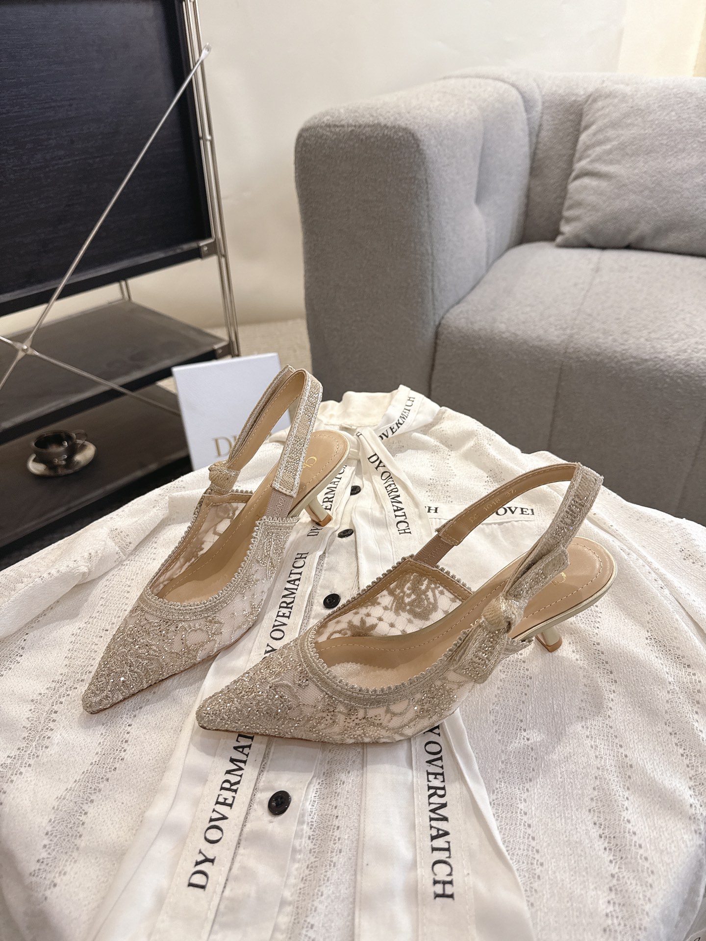 디올(DIOR) J’ADIOR 리본 스트랩 힐 샌들 신발