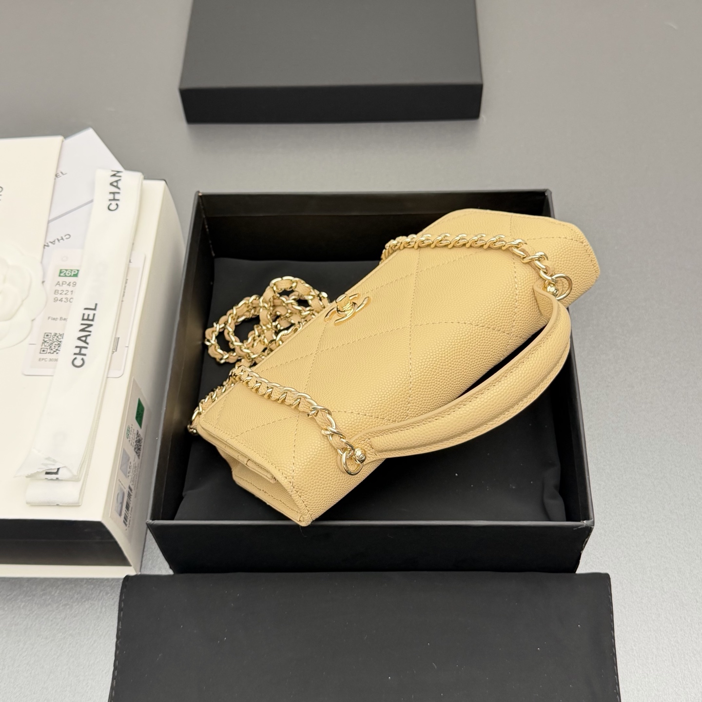 Chanel 샤넬 핸들 WOC 라지 다이아몬드 퀼팅 체인백 (AP4931)