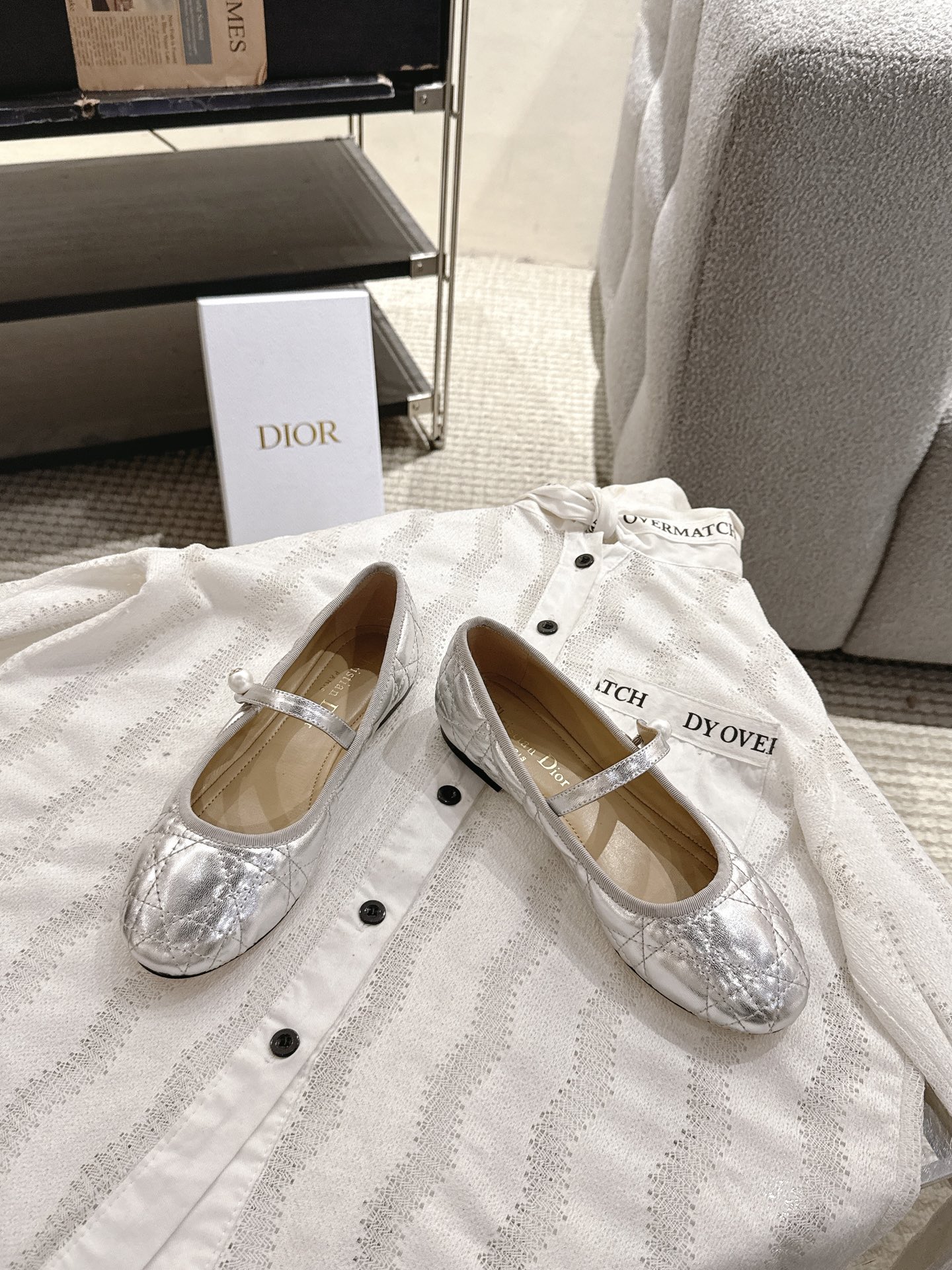 디올(DIOR) 진주 까나쥬 발레리나 플랫 신발