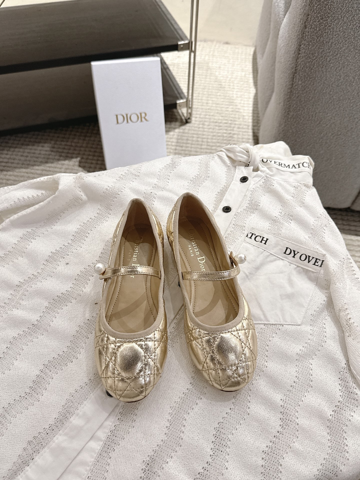 디올(DIOR) 진주 까나쥬 발레리나 플랫 신발