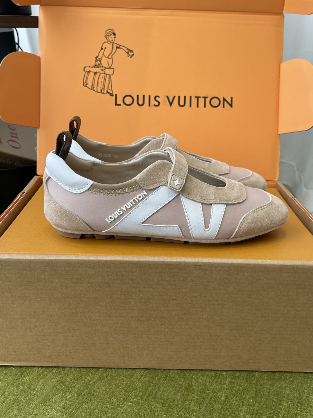 루이비통(LV) 스니커리나 발레 스니커즈 신발