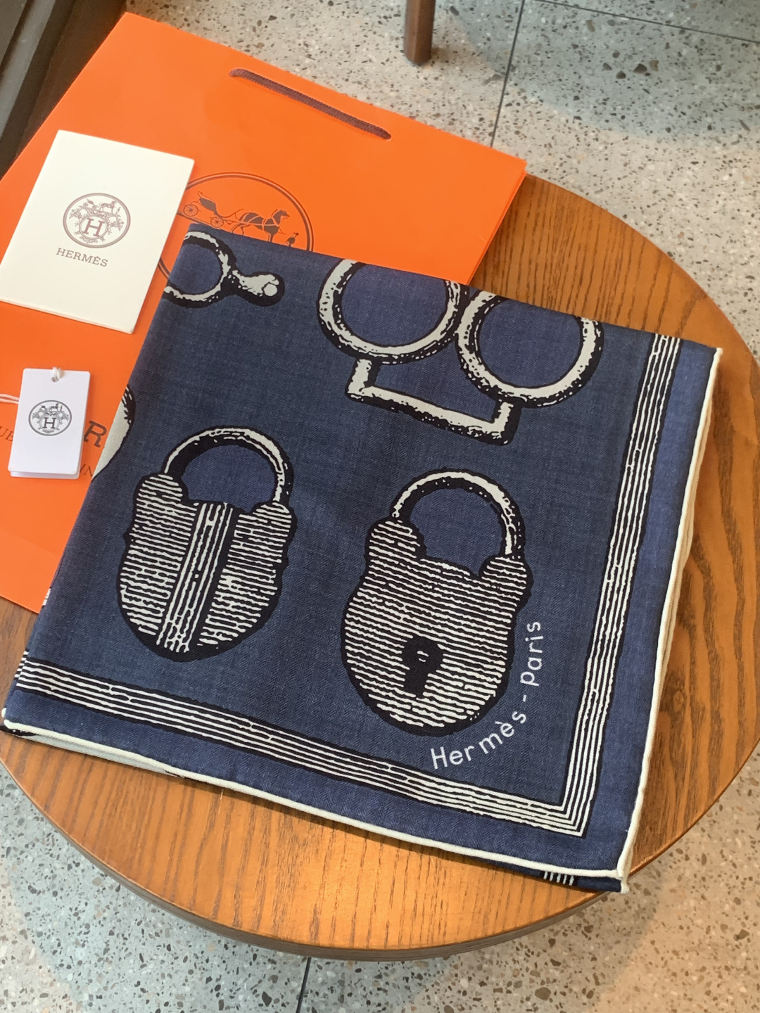 에르메스(HERMES) 캐시미어 실크 숄 목도리 스카프