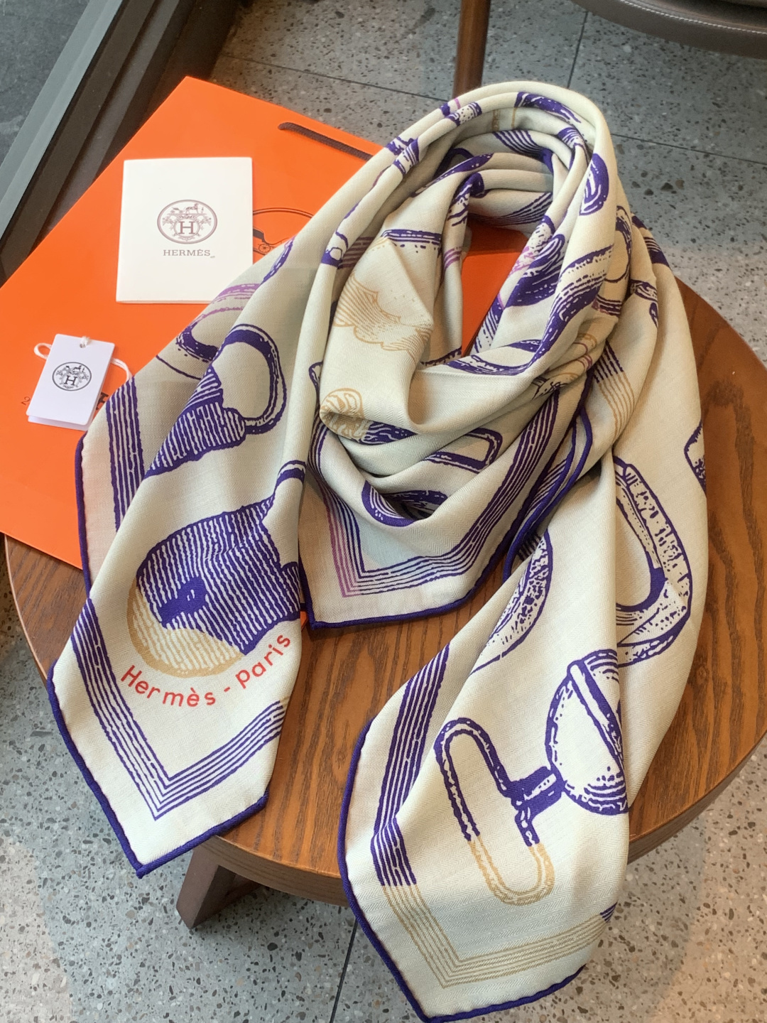 에르메스(HERMES) 캐시미어 실크 숄 목도리 스카프