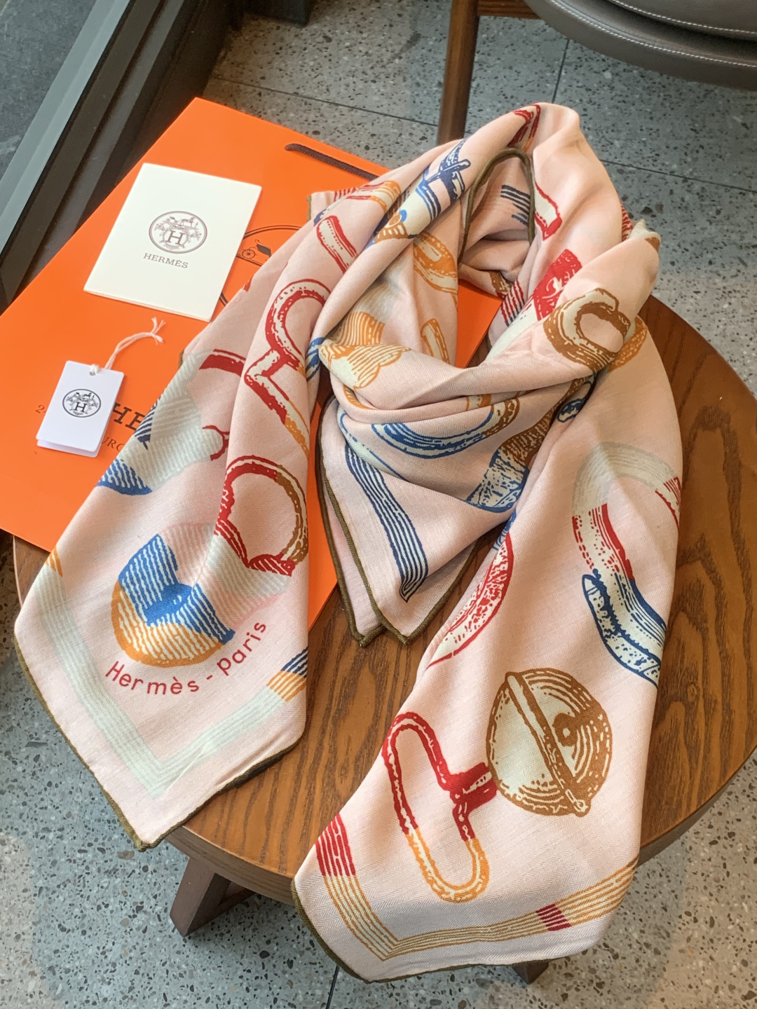 에르메스(HERMES) 캐시미어 실크 숄 목도리 스카프