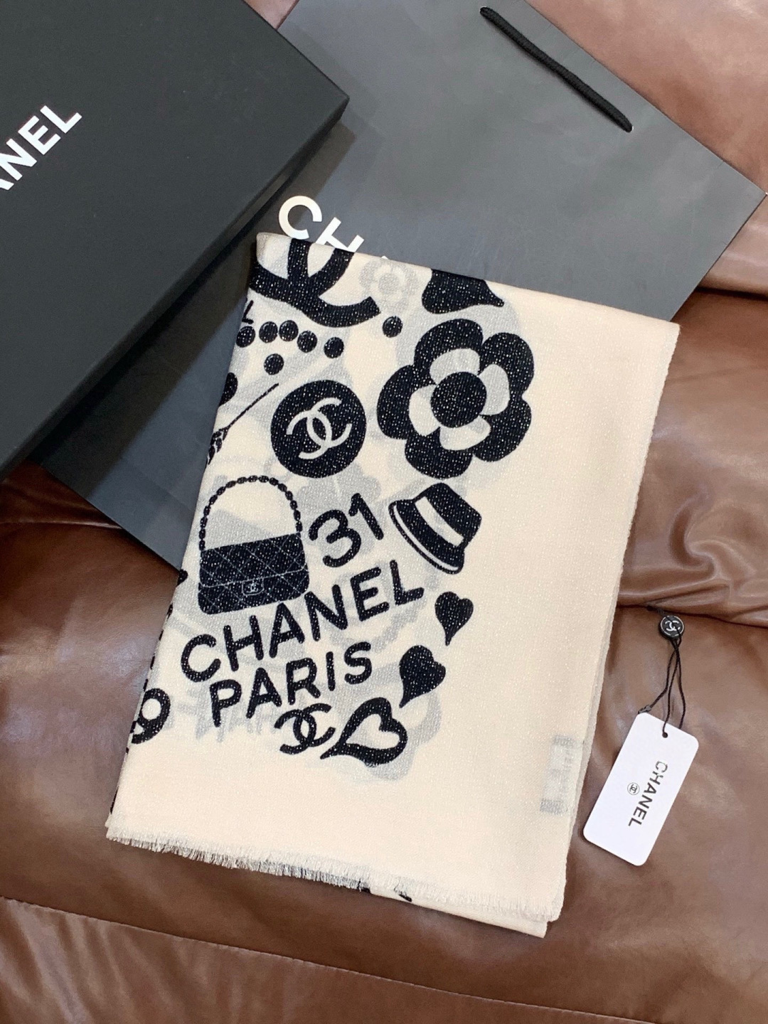 샤넬(CHANEL) 실버 라인 캐시미어 롱 스카프 목도리 스카프