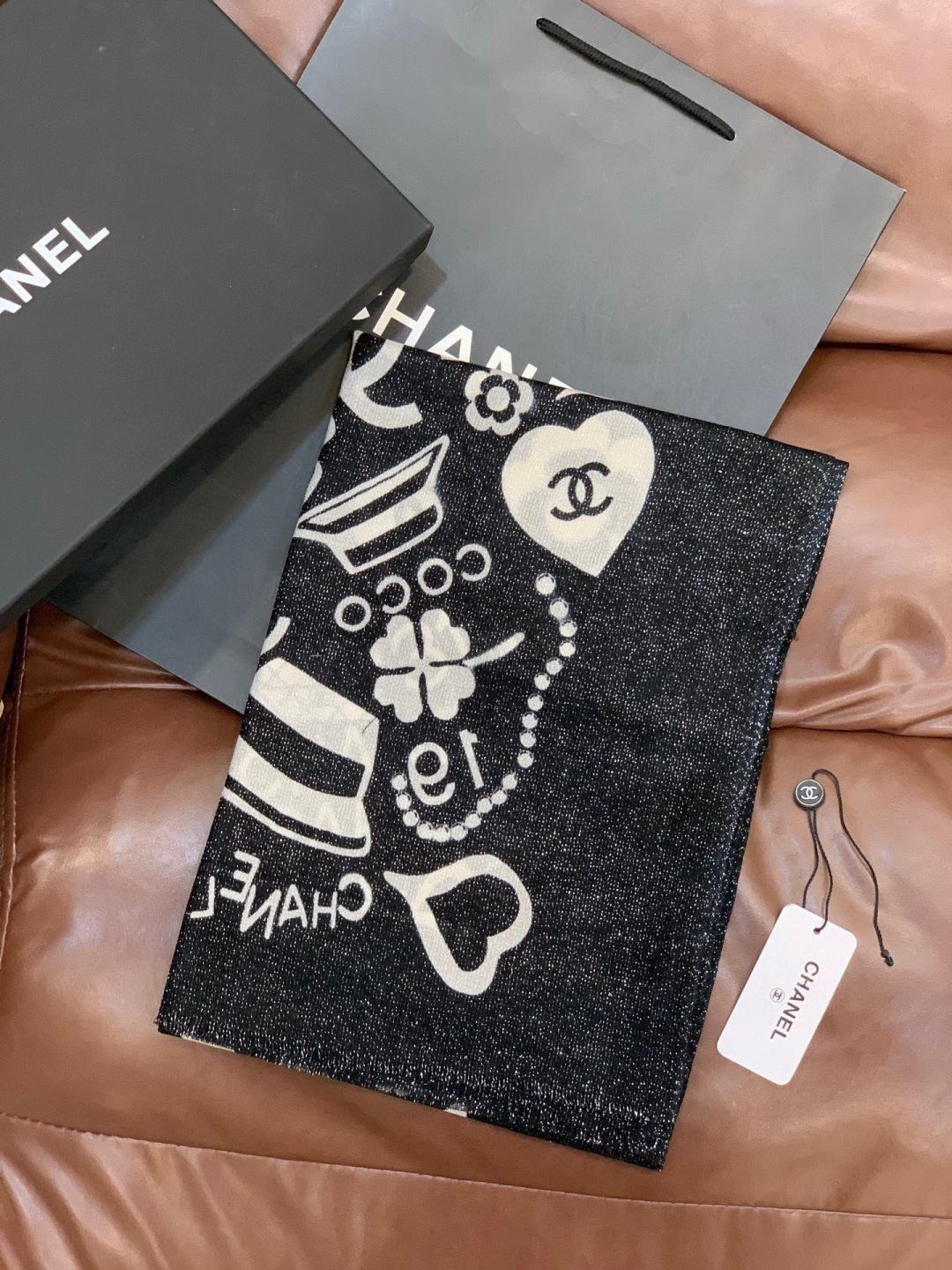 샤넬(CHANEL) 실버 라인 캐시미어 롱 스카프 목도리 스카프