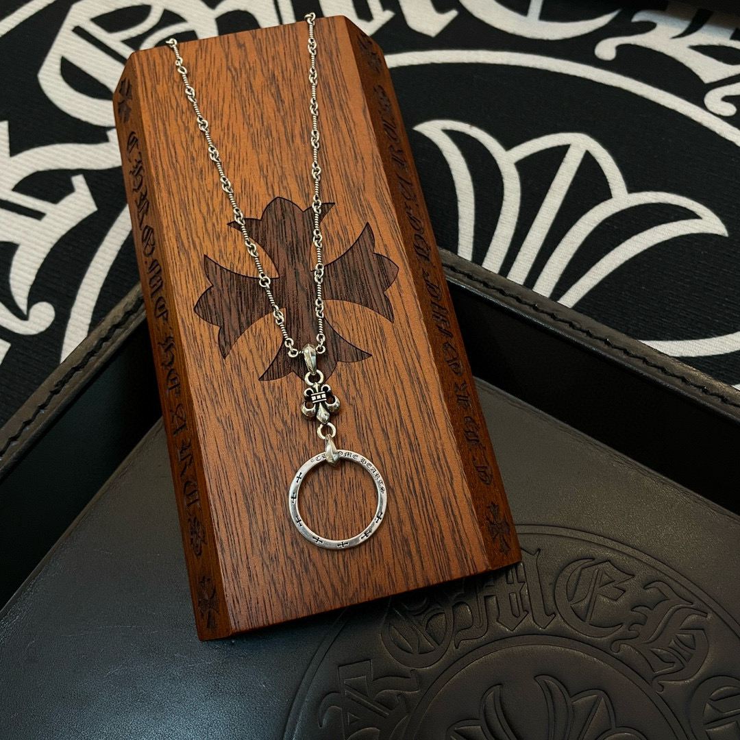 크롬하츠(Chrome Hearts) 플로럴 링 펜던트 목걸이 악세사리