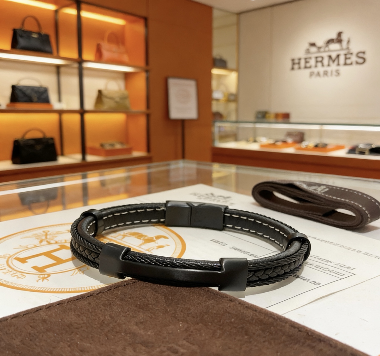 에르메스(HERMES) 가죽 스트랩 팔찌 악세사리