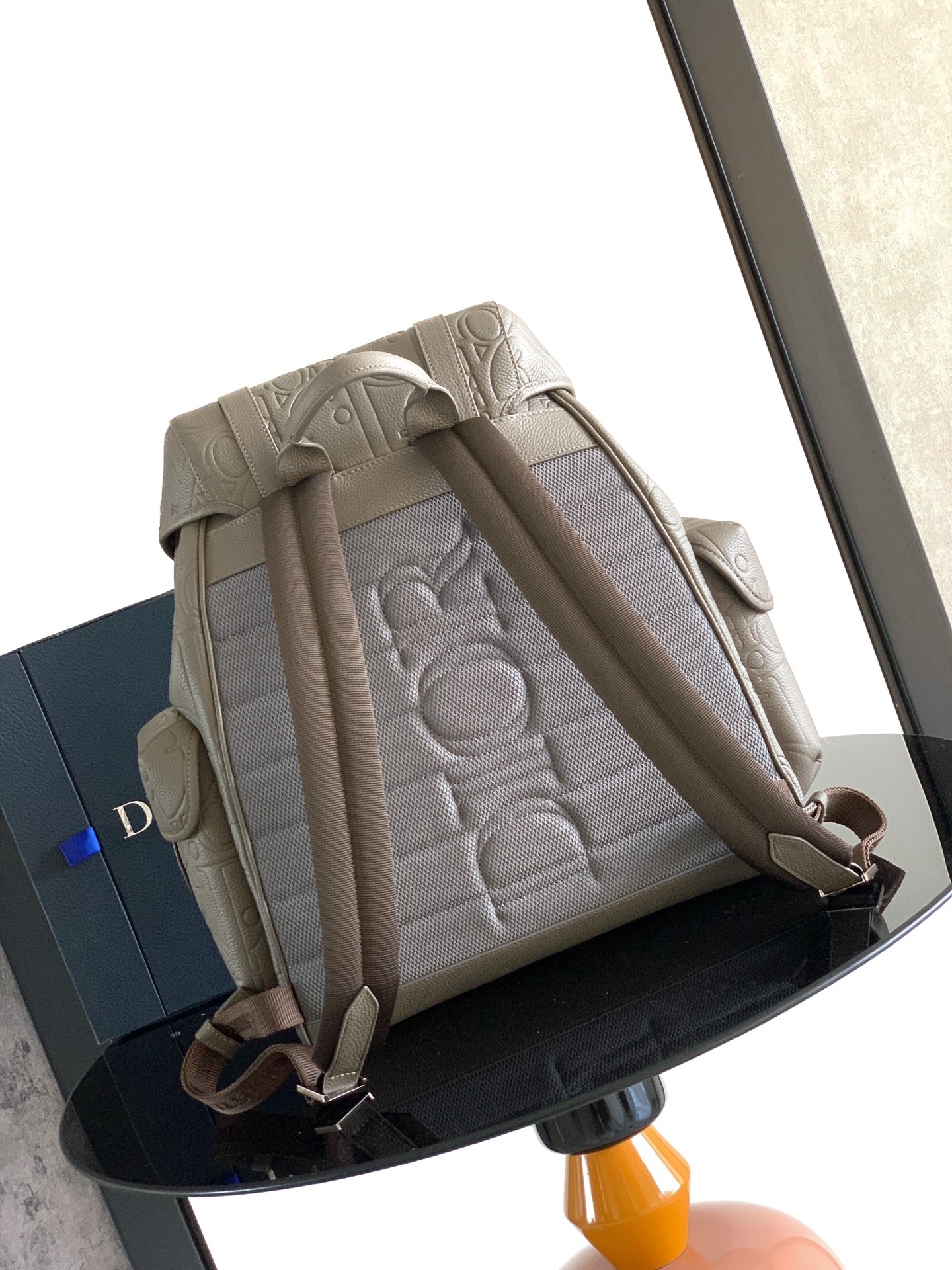 Dior CD 디올 힛 더 로드(Hit The Road) 그래비티 플랩 백팩 가방