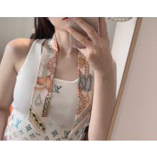 에르메스(HERMES) 하트 안장 트윌리 실크 목도리 스카프