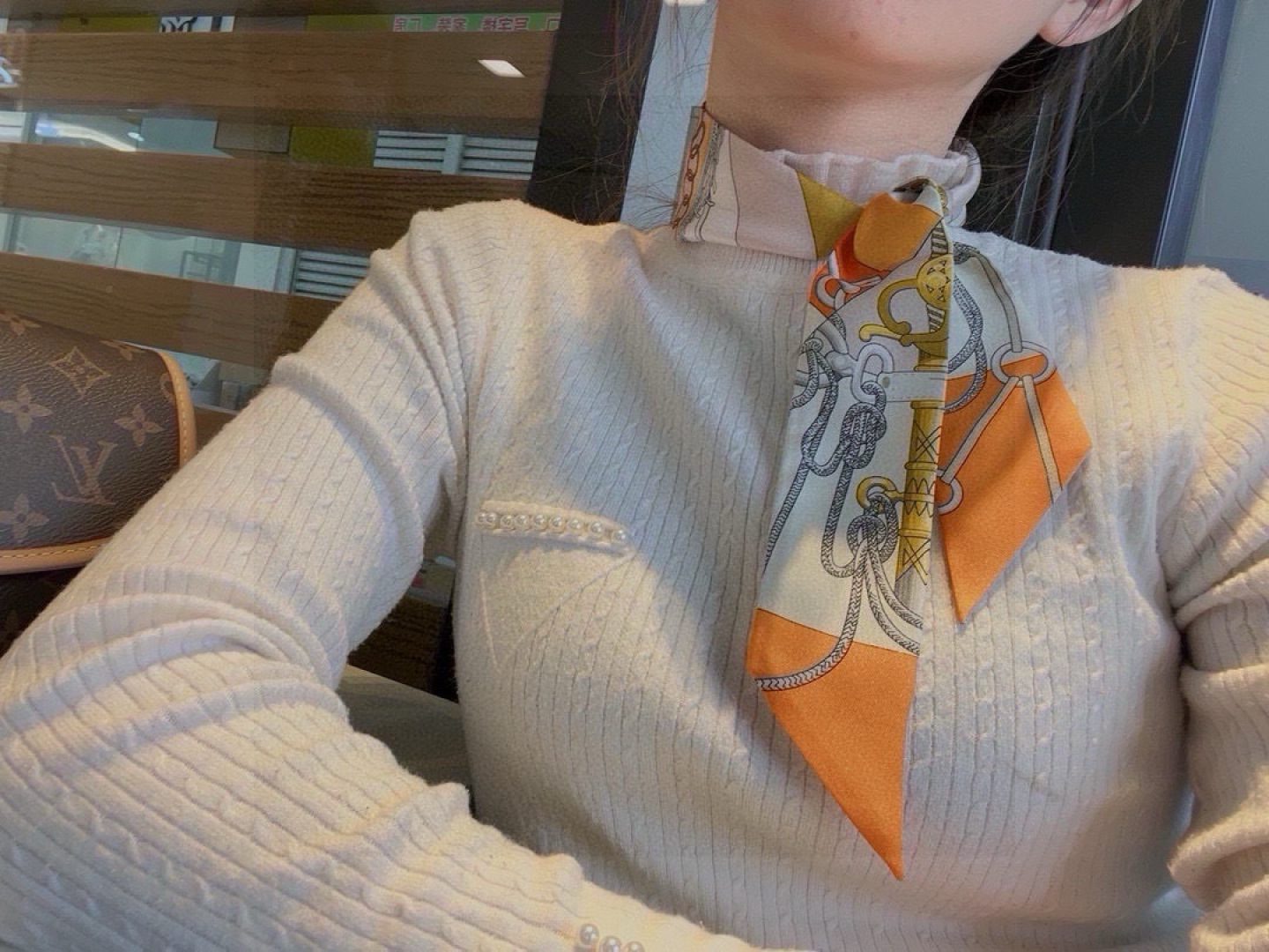 에르메스(HERMES) 행진 트윌리 실크 목도리 스카프