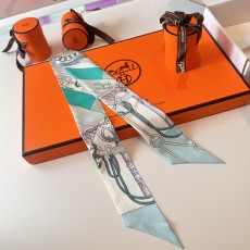에르메스(HERMES) 행진 트윌리 실크 목도리 스카프