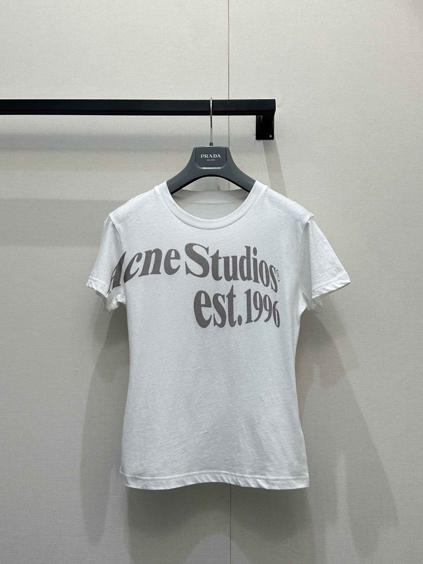 아크네 스튜디오(ACNE STUDIOS) 미니멀 레터링 반팔 티셔츠 의류