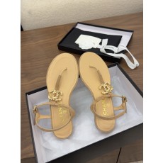 샤넬(CHANEL) 쥬얼 장식 쪼리 샌들 신발