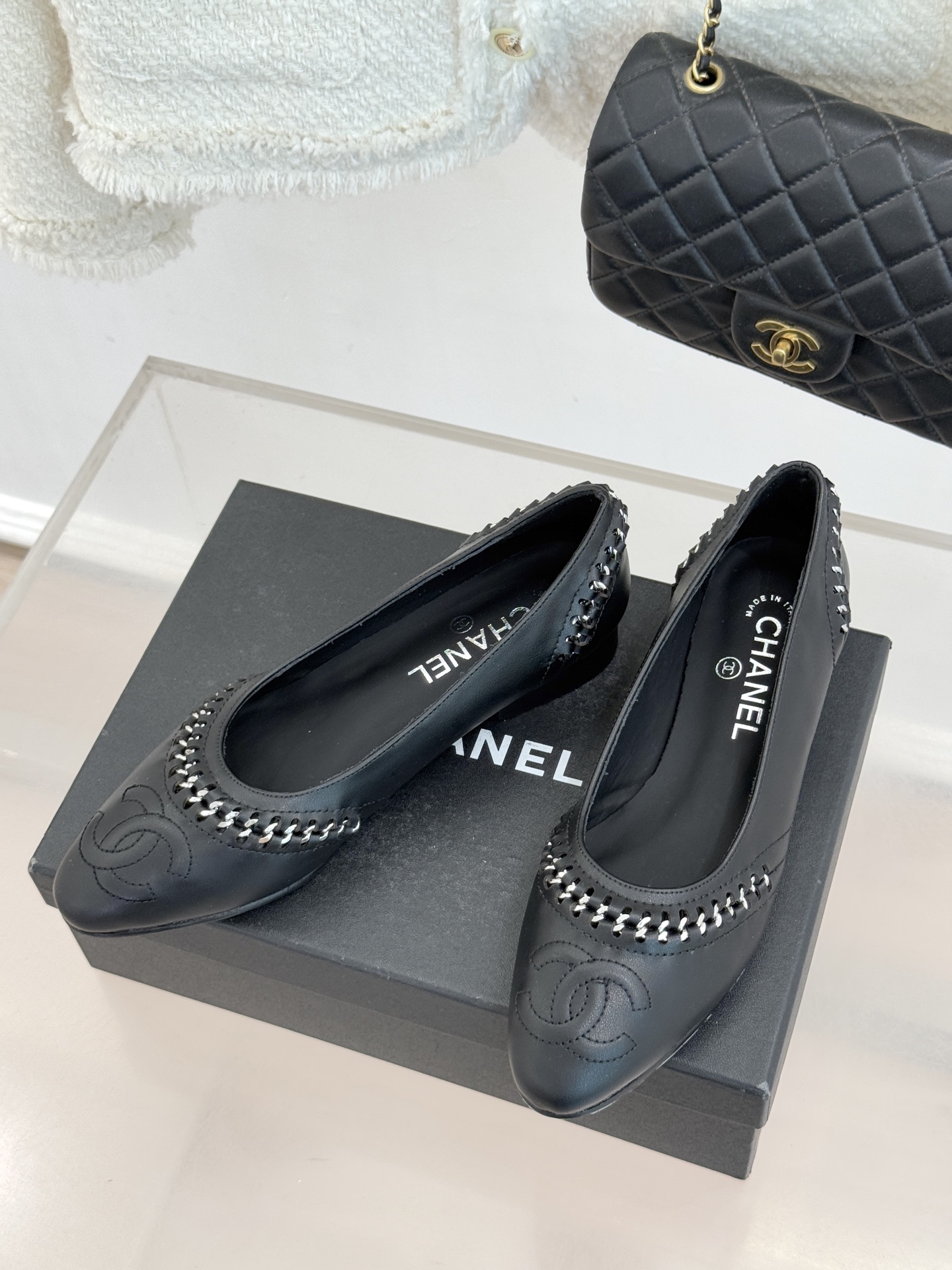 샤넬(CHANEL) 더블C 배색 플랫 슈즈 신발