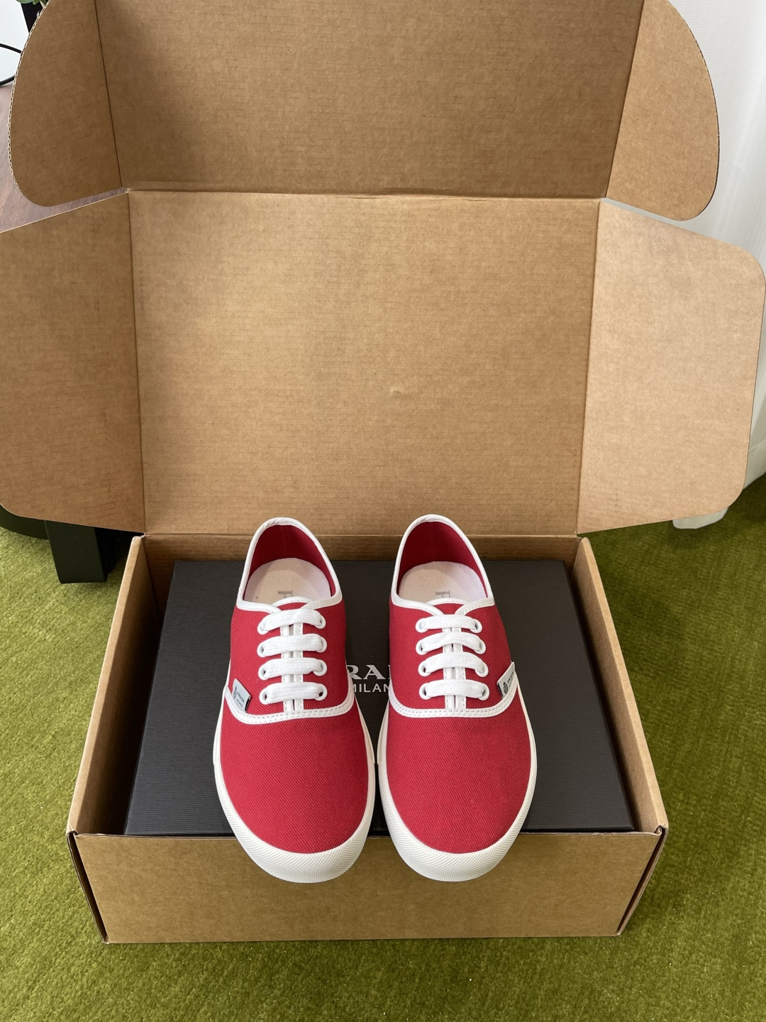 프라다(PRADA) 레트로 캔버스 스니커즈 신발