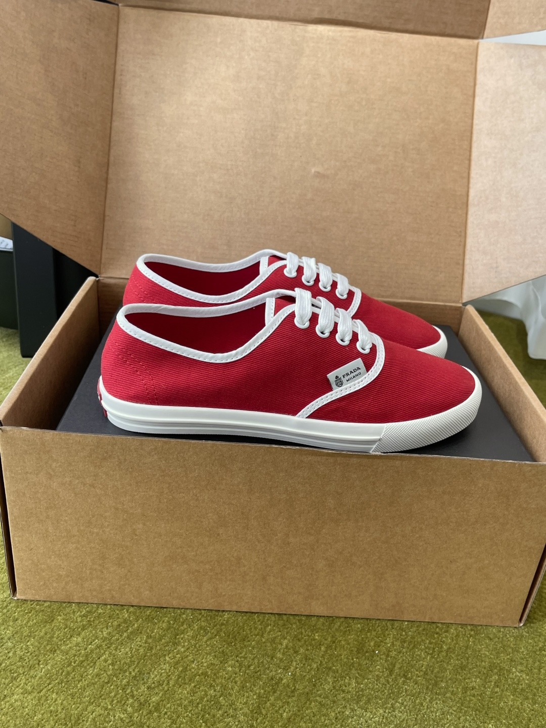 프라다(PRADA) 레트로 캔버스 스니커즈 신발