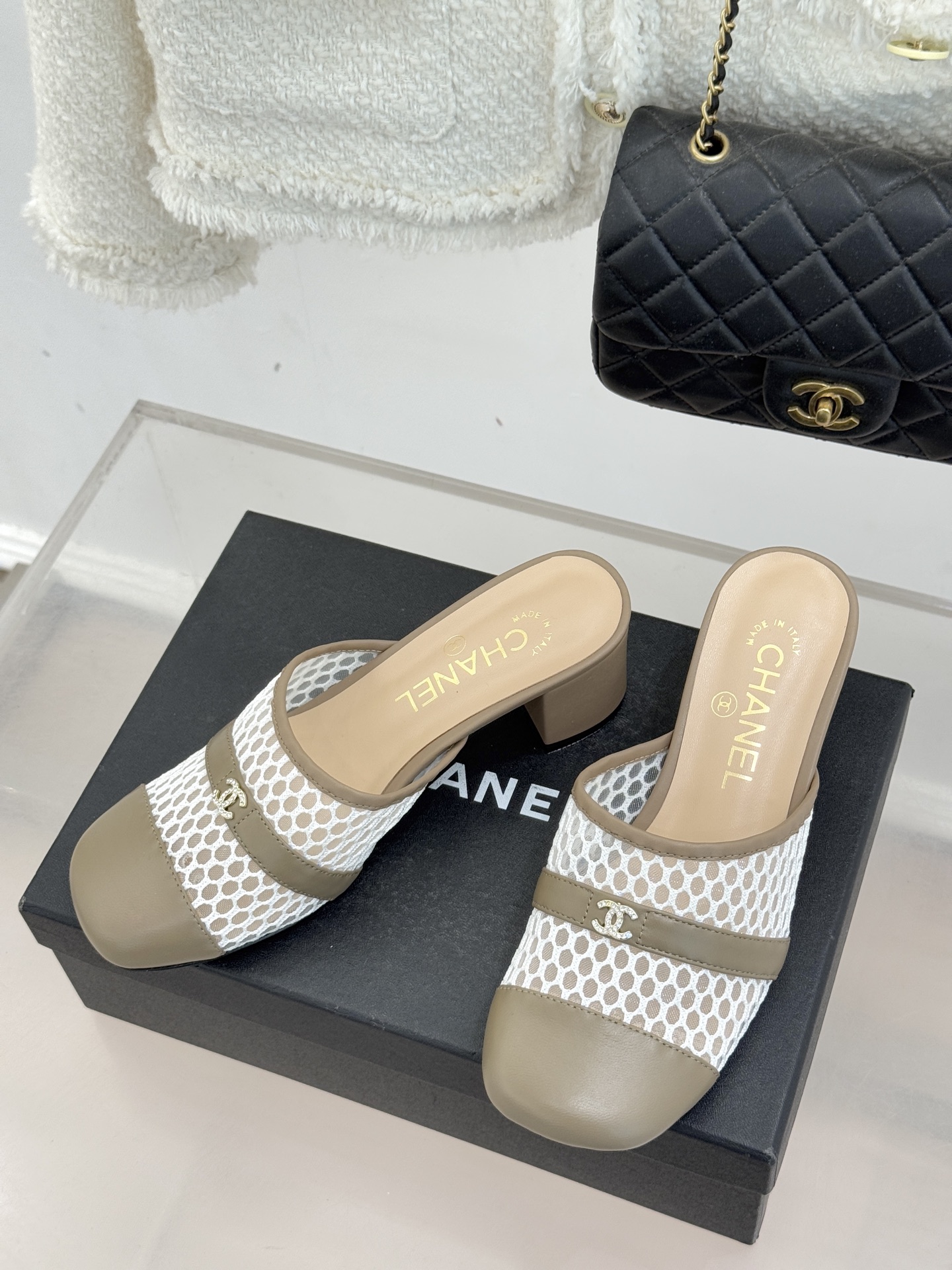 샤넬(CHANEL) 메쉬 콤비 미들힐 슬리퍼 샌들 신발