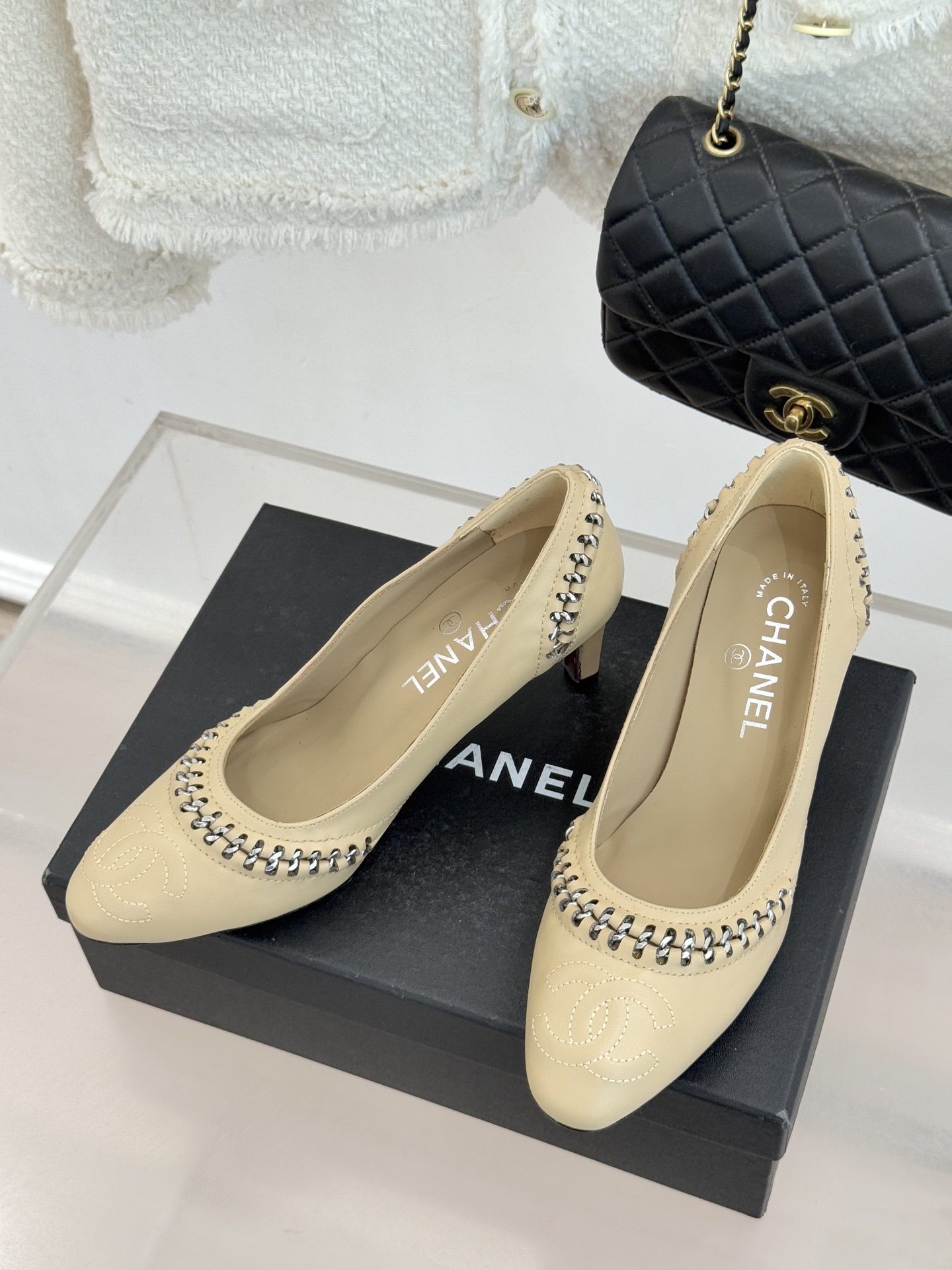 샤넬(CHANEL) 더블C 배색 힐 신발