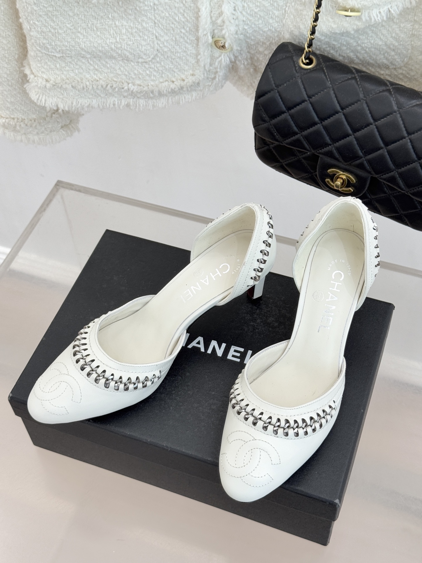 샤넬(CHANEL) 배색 컷아웃 힐 샌들 신발